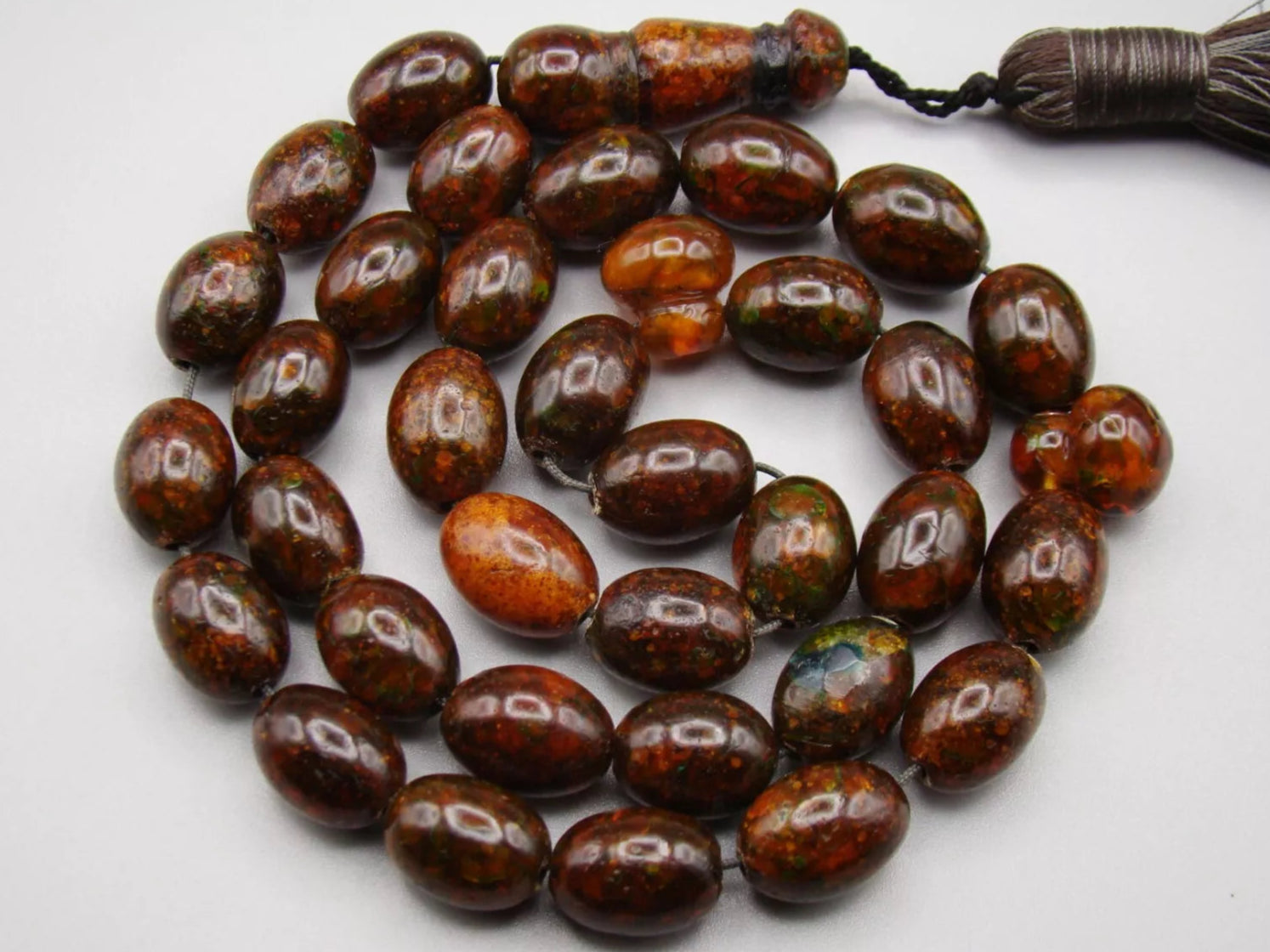 baltic amber, amber, antique, amber beads, egg Yolk, amber chain, Rosary beads, مسبحة, Masbaha, Muslim prayer beads حبيت الدورة ,العنبر الهندى