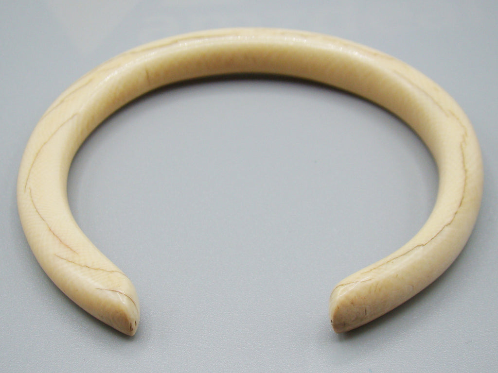 Antique Ivory, Natural Ivory, Ivory Bracelet, Mediterranean Ivory, handcarved Ivory, Asien Ivory, Elephant Ivory