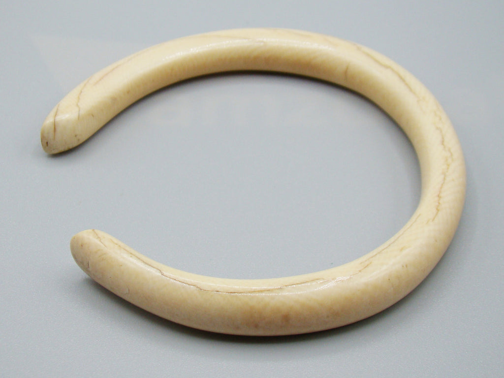 Antique Ivory, Natural Ivory, Ivory Bracelet, Mediterranean Ivory, handcarved Ivory, Asien Ivory, Elephant Ivory