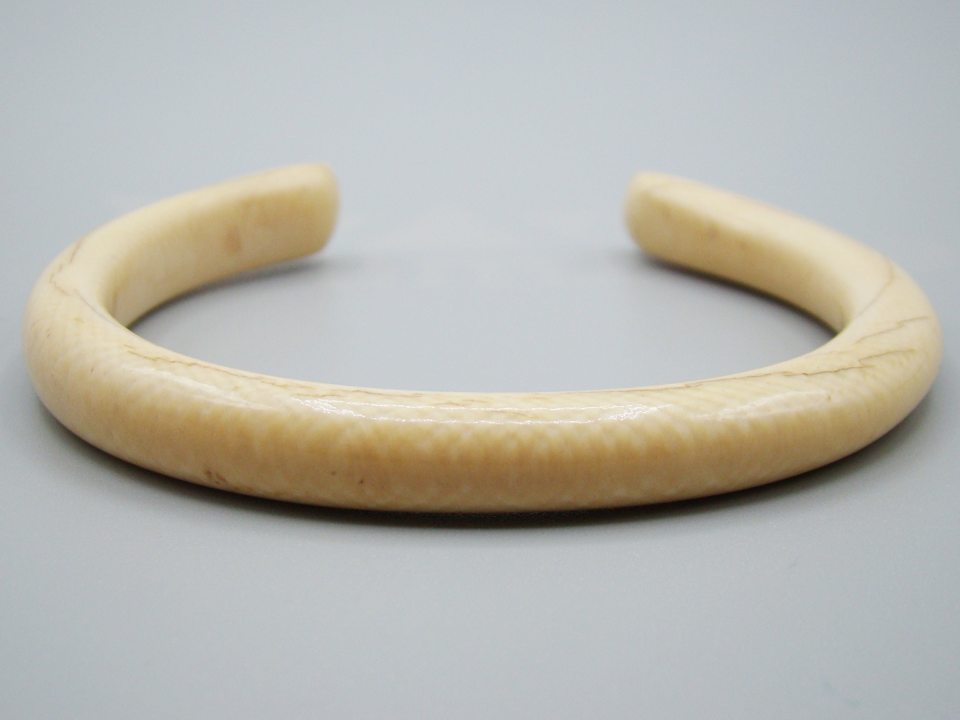 Antique Ivory, Natural Ivory, Ivory Bracelet, Mediterranean Ivory, handcarved Ivory, Asien Ivory, Elephant Ivory