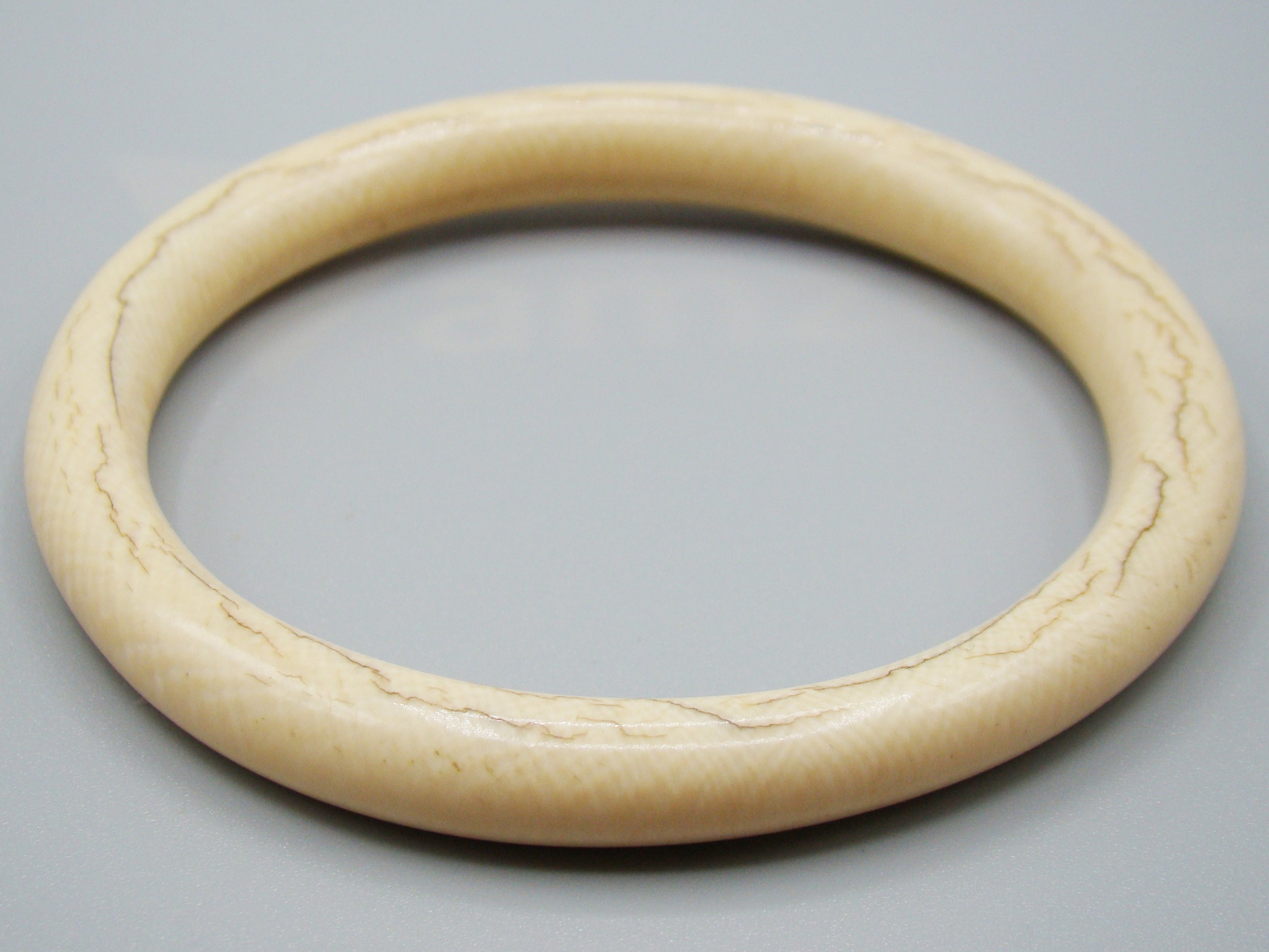 Antique Ivory, Natural Ivory, Ivory Bracelet, Mediterranean Ivory, handcarved Ivory, Asien Ivory, Elephant Ivory
