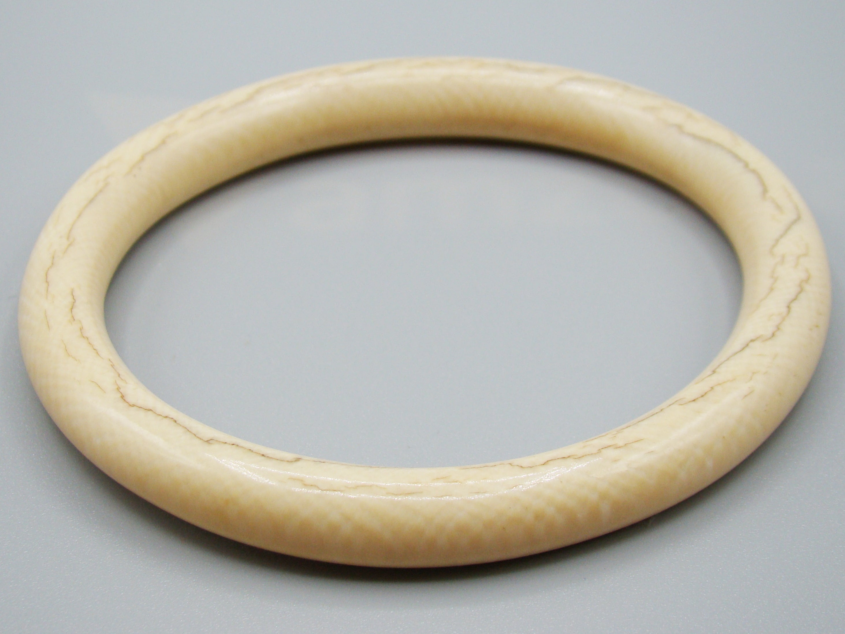 Antique Ivory, Natural Ivory, Ivory Bracelet, Mediterranean Ivory, handcarved Ivory, Asien Ivory, Elephant Ivory