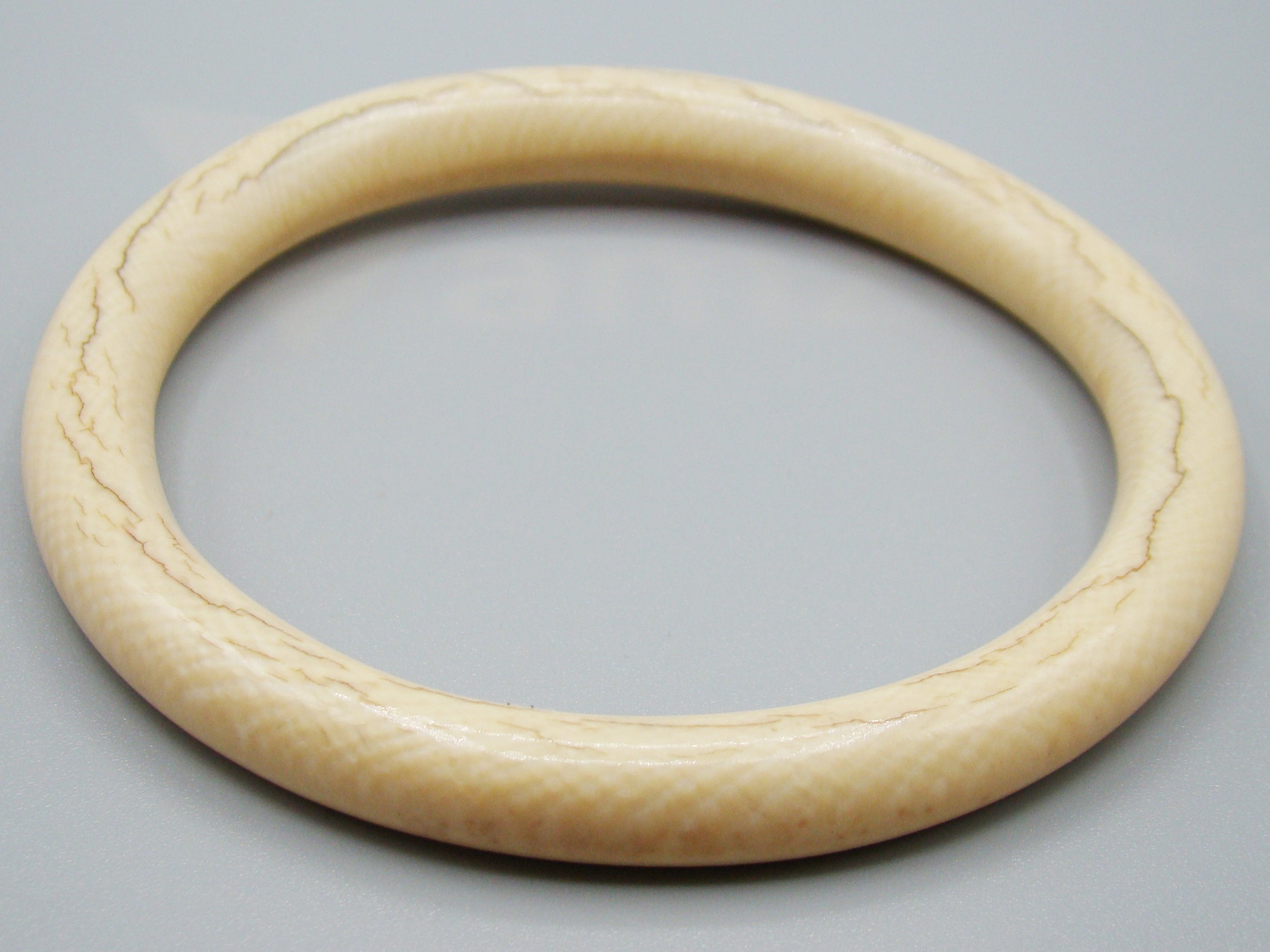 Antique Ivory, Natural Ivory, Ivory Bracelet, Mediterranean Ivory, handcarved Ivory, Asien Ivory, Elephant Ivory