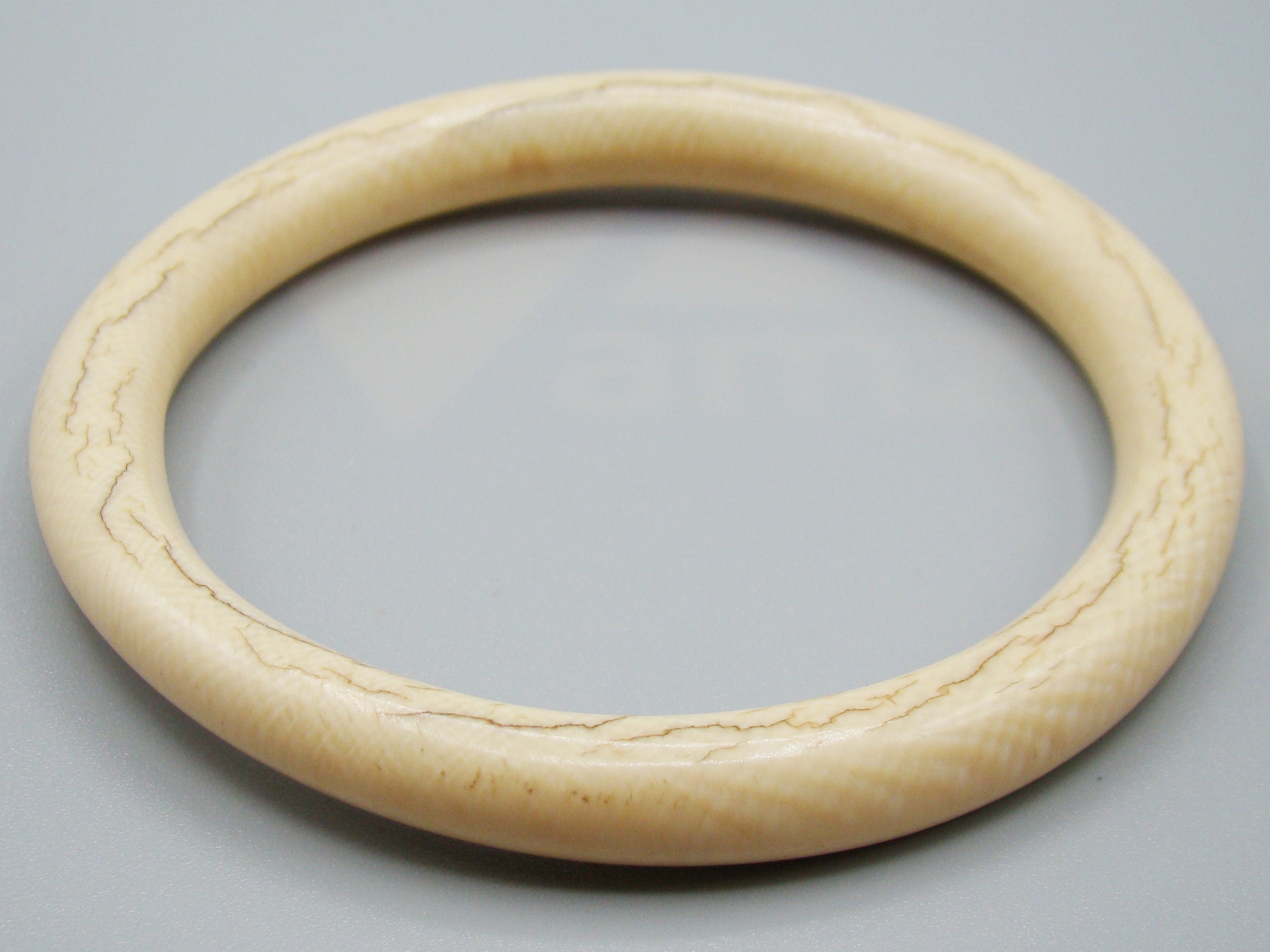 Antique Ivory, Natural Ivory, Ivory Bracelet, Mediterranean Ivory, handcarved Ivory, Asien Ivory, Elephant Ivory