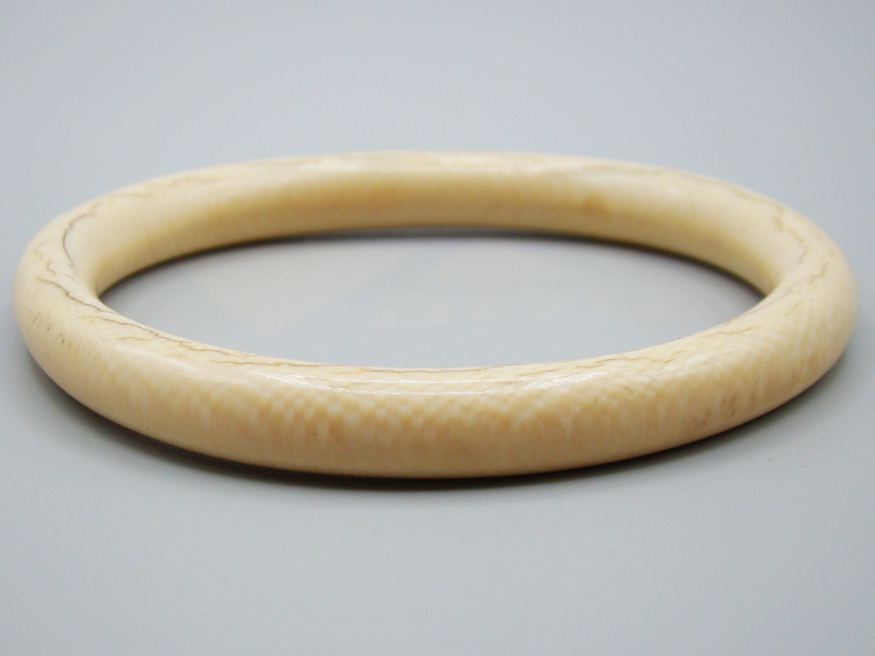 Antique Ivory, Natural Ivory, Ivory Bracelet, Mediterranean Ivory, handcarved Ivory, Asien Ivory, Elephant Ivory