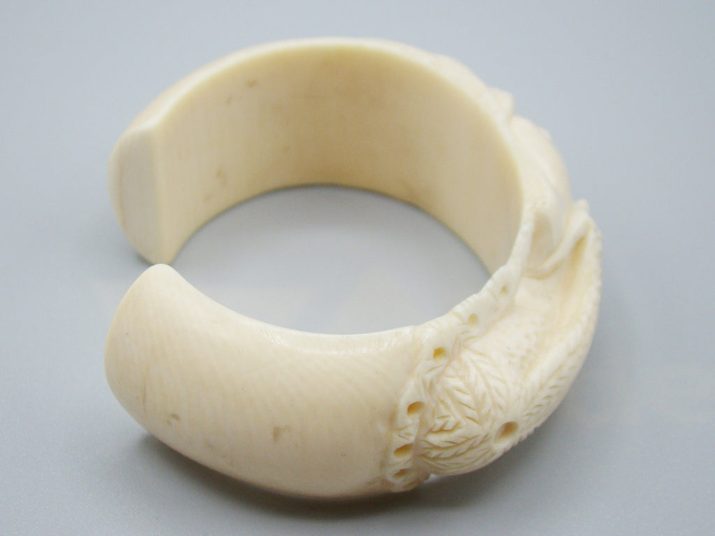 Antique Ivory, Natural Ivory, Ivory Bracelet, Mediterranean Ivory, handcarved Ivory, Asien Ivory, Elephant Ivory
