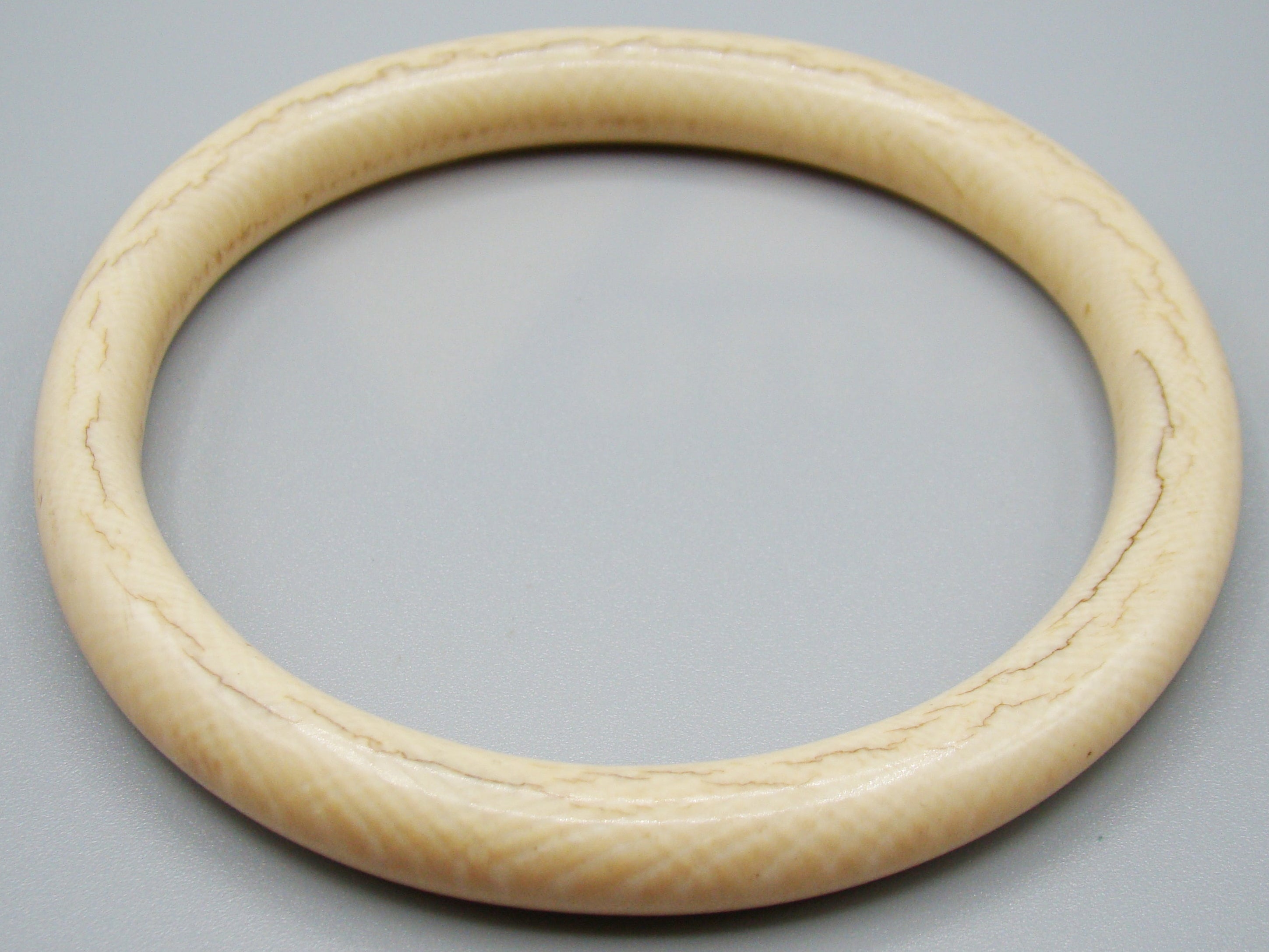 Antique Ivory, Natural Ivory, Ivory Bracelet, Mediterranean Ivory, handcarved Ivory, Asien Ivory, Elephant Ivory