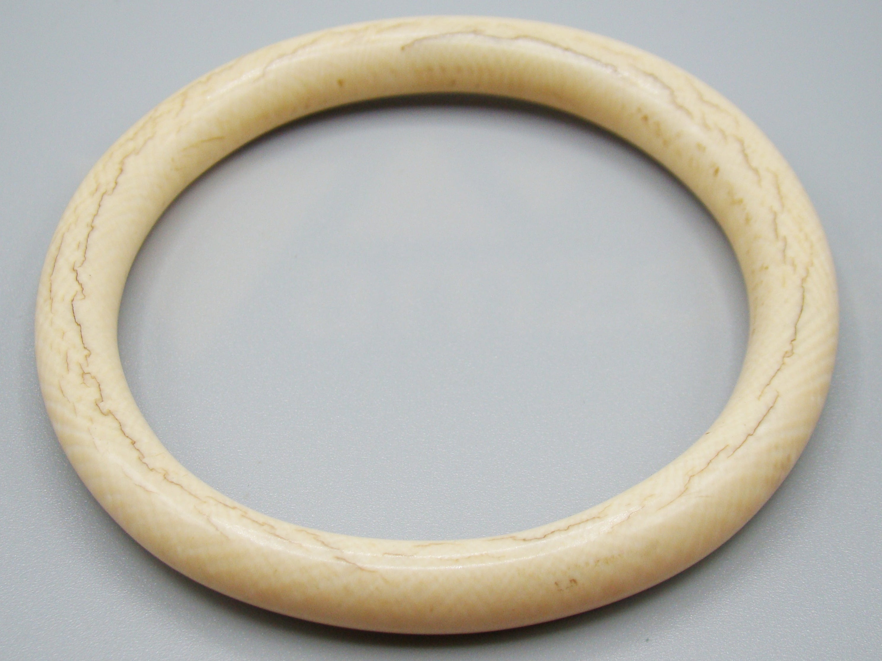 Antique Ivory, Natural Ivory, Ivory Bracelet, Mediterranean Ivory, handcarved Ivory, Asien Ivory, Elephant Ivory