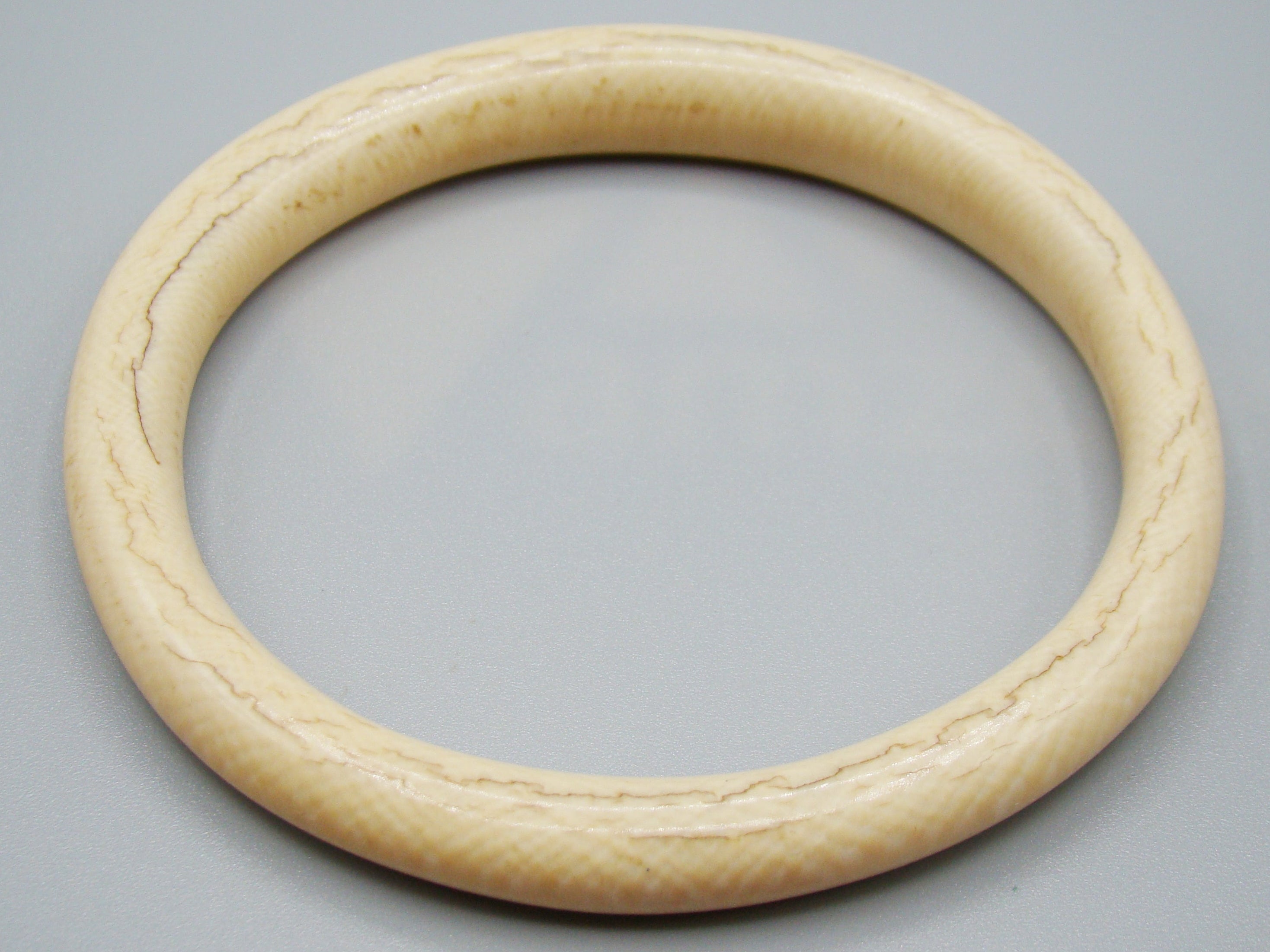 Antique Ivory, Natural Ivory, Ivory Bracelet, Mediterranean Ivory, handcarved Ivory, Asien Ivory, Elephant Ivory
