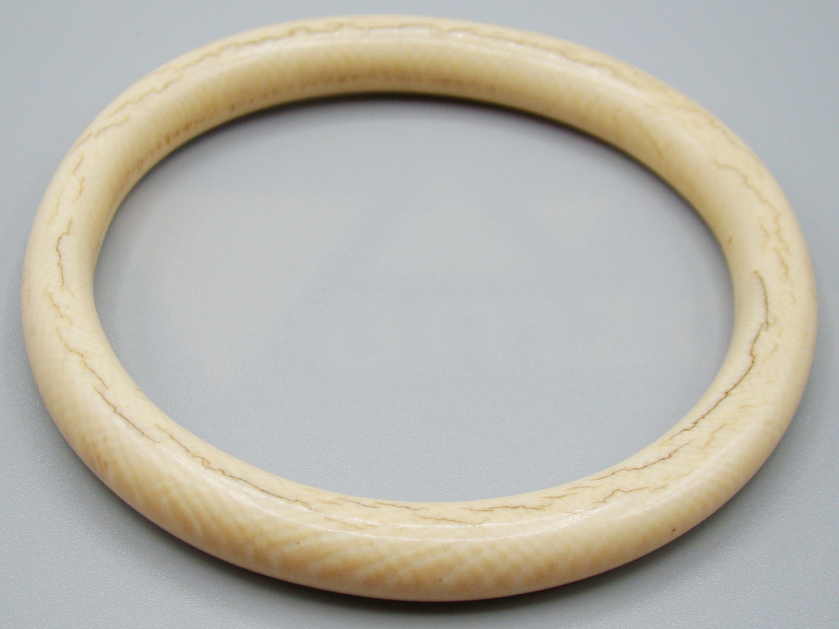 Antique Ivory, Natural Ivory, Ivory Bracelet, Mediterranean Ivory, handcarved Ivory, Asien Ivory, Elephant Ivory