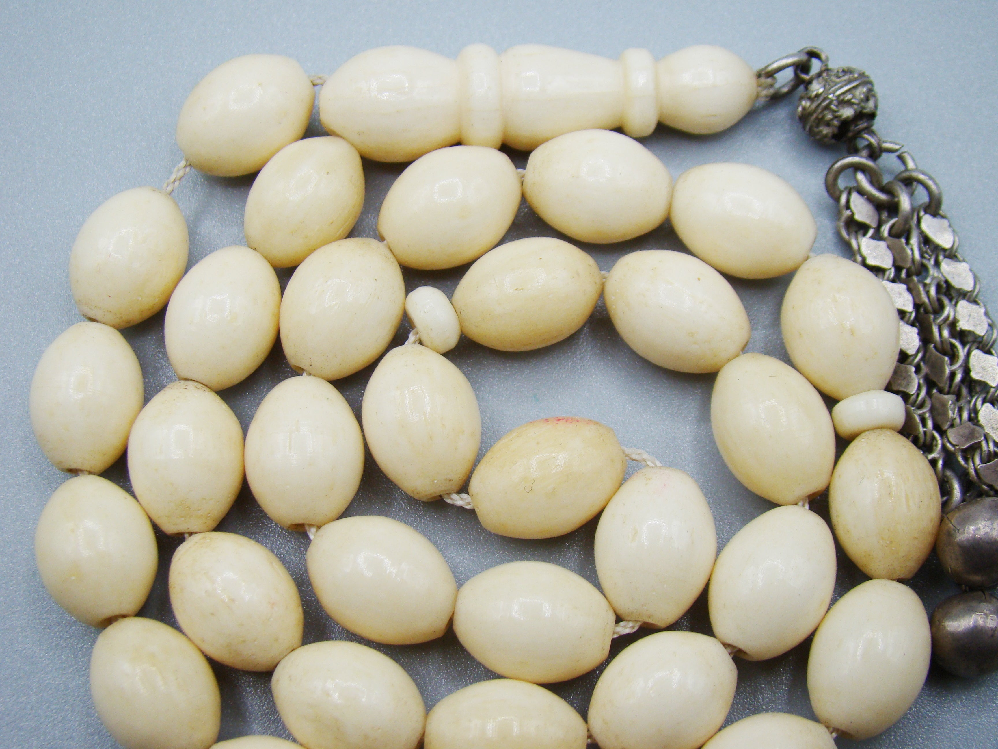 Antique Ivory, Natural Ivory, Mediterranean Ivory, handcarved Ivory, Asien Ivory, Elephant Ivory, Ivory Chain, Ivory necklace, Ivory Rosary, Rosary beads, مسبحة, Masbaha, Muslim prayer beads, Sterling Silver