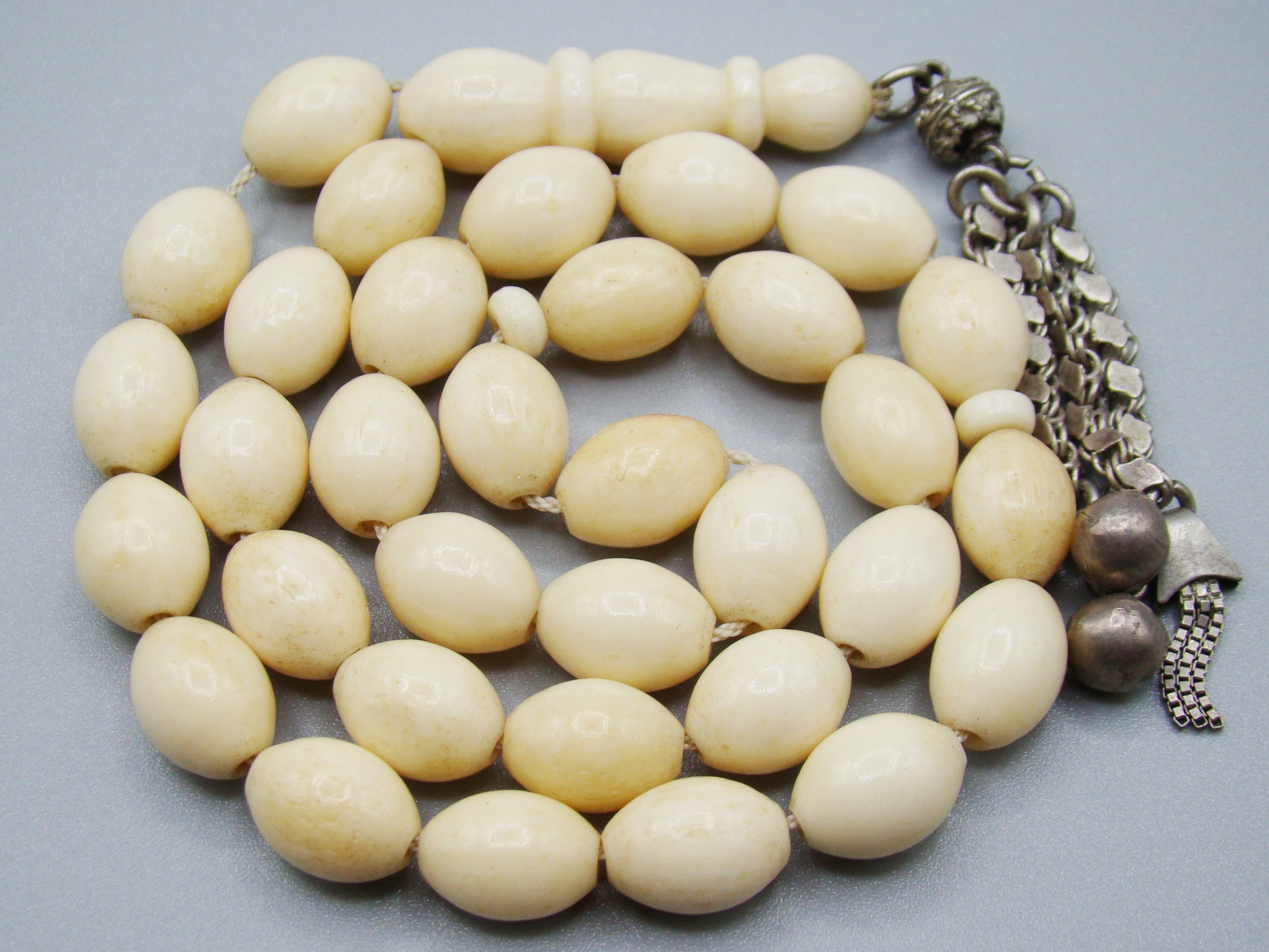 Antique Ivory, Natural Ivory, Mediterranean Ivory, handcarved Ivory, Asien Ivory, Elephant Ivory, Ivory Chain, Ivory necklace, Ivory Rosary, Rosary beads, مسبحة, Masbaha, Muslim prayer beads, Sterling Silver