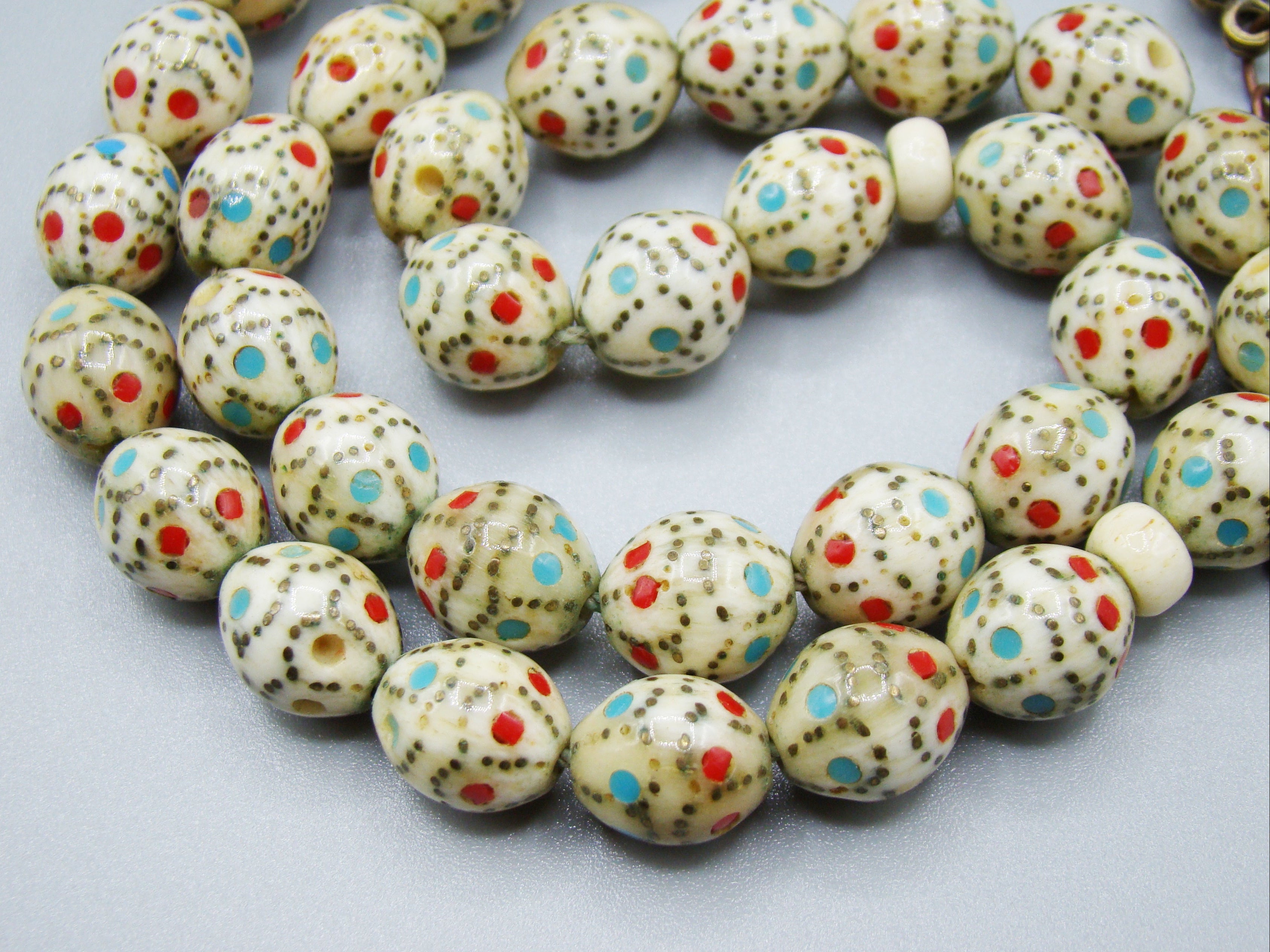 Antique Ivory, Natural Ivory, Mediterranean Ivory, handcarved Ivory, Asien Ivory, Elephant Ivory, Ivory Chain, Ivory necklace, Ivory Rosary, Rosary beads, مسبحة, Masbaha, Muslim prayer beads, Sterling Silver