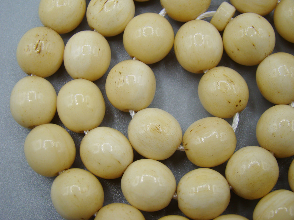 Antique Bone, Natural Bone, Animal bone, Bone necklace, Mediterranean bone, handcarved bone, Asien bone