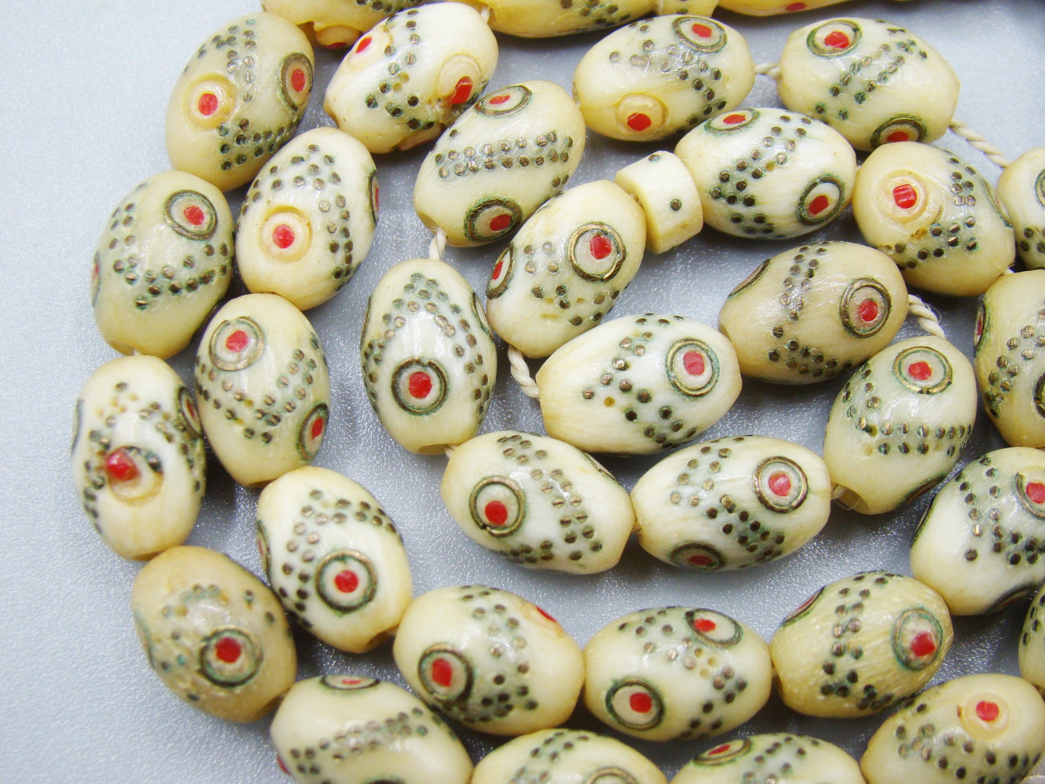 Antique Ivory, Natural Ivory, Mediterranean Ivory, handcarved Ivory, Asien Ivory, Elephant Ivory, Ivory Chain, Ivory necklace, Ivory Rosary, Rosary beads, مسبحة, Masbaha, Muslim prayer beads, Sterling Silver
