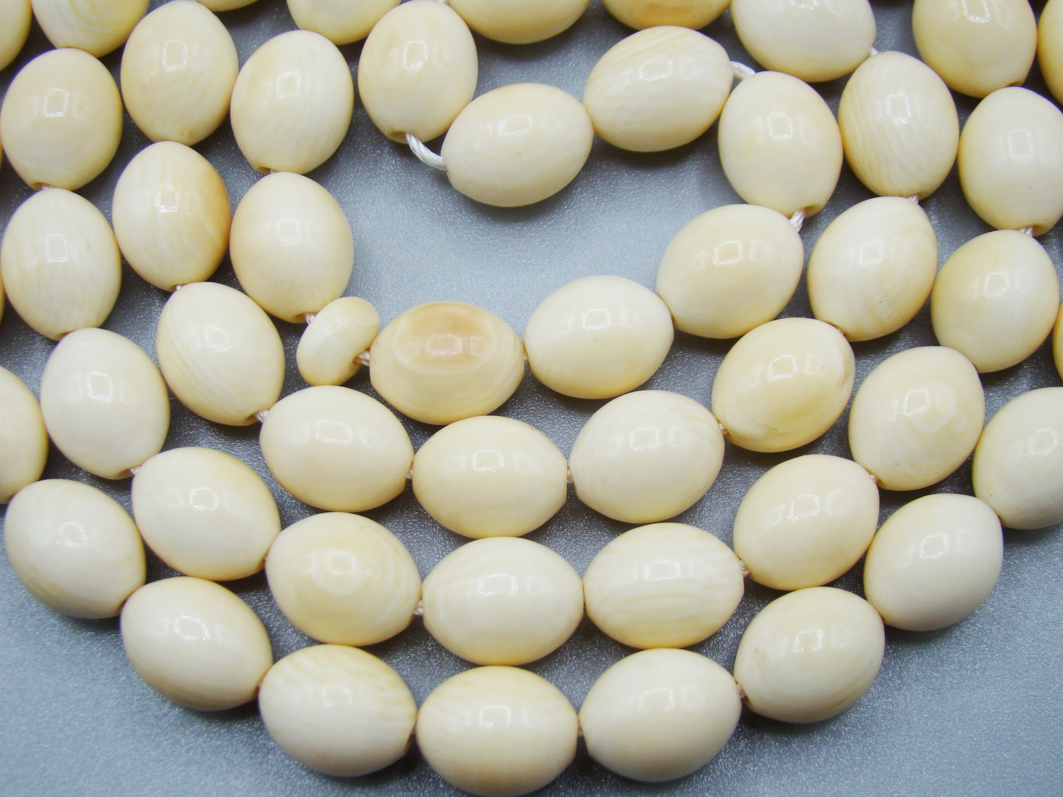 Antique Ivory, Natural Ivory, Mediterranean Ivory, handcarved Ivory, Asien Ivory, Elephant Ivory, Ivory Chain, Ivory necklace, Ivory Rosary, Rosary beads, مسبحة, Masbaha, Muslim prayer beads, Sterling Silver
