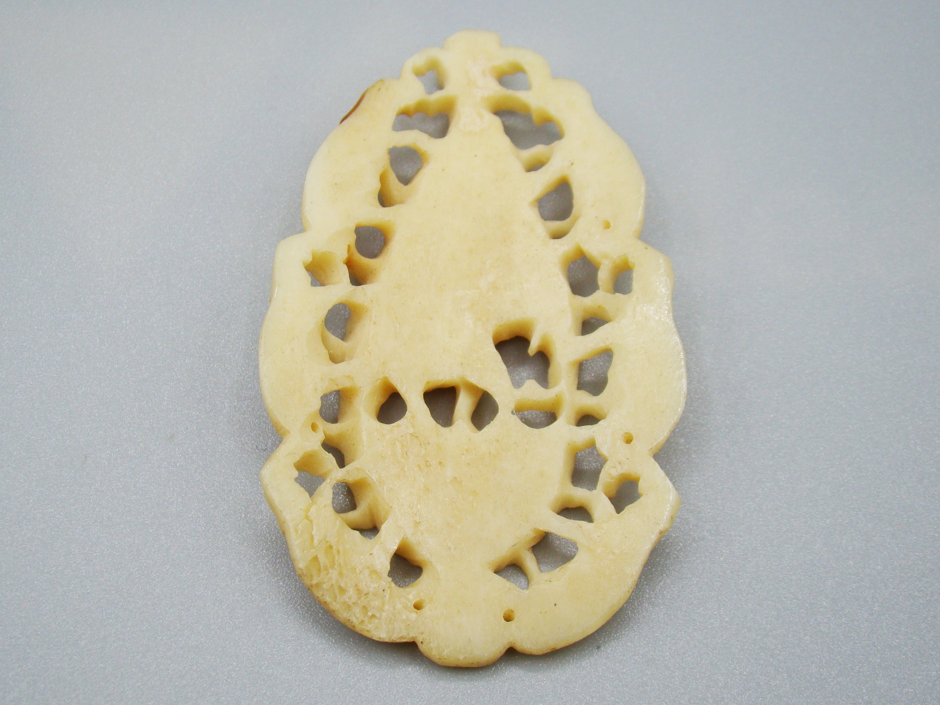 Antique Natural Bone Pendant - Kingdom of Antique Arts