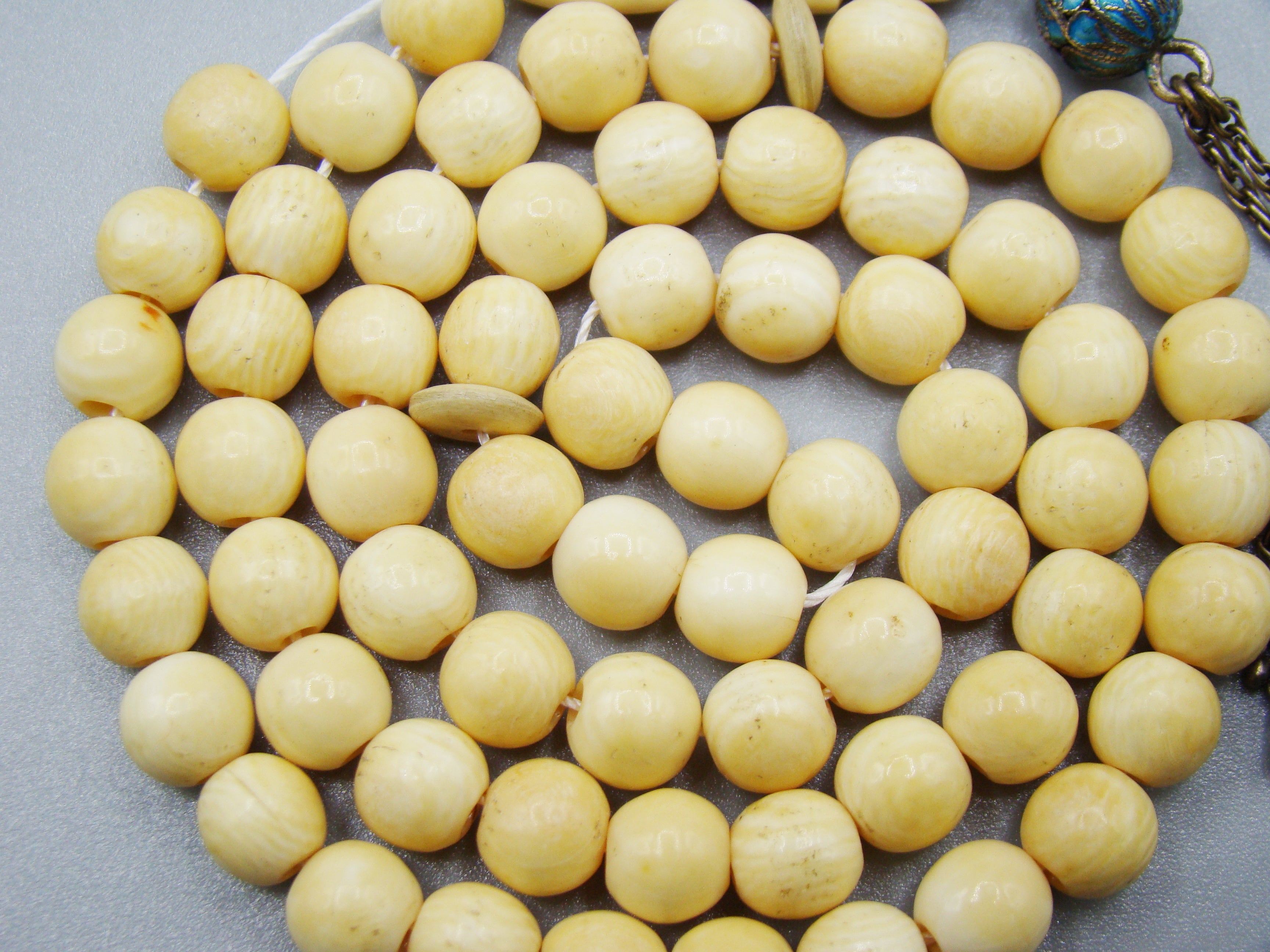 Antique Ivory, Natural Ivory, Mediterranean Ivory, handcarved Ivory, Asien Ivory, Elephant Ivory, Ivory Chain, Ivory necklace, Ivory Rosary, Rosary beads, مسبحة, Masbaha, Muslim prayer beads, Sterling Silver