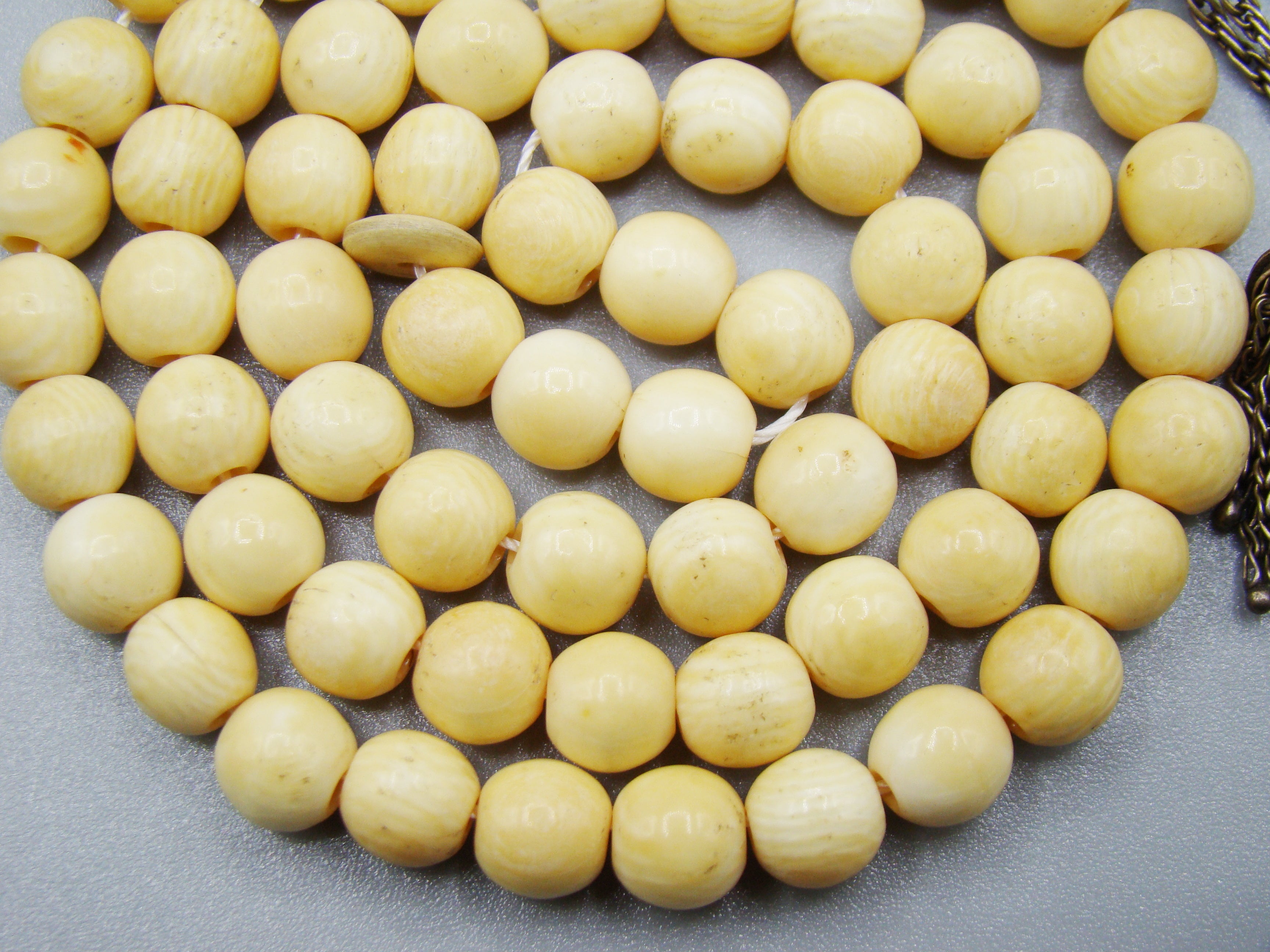Antique Ivory, Natural Ivory, Mediterranean Ivory, handcarved Ivory, Asien Ivory, Elephant Ivory, Ivory Chain, Ivory necklace, Ivory Rosary, Rosary beads, مسبحة, Masbaha, Muslim prayer beads, Sterling Silver