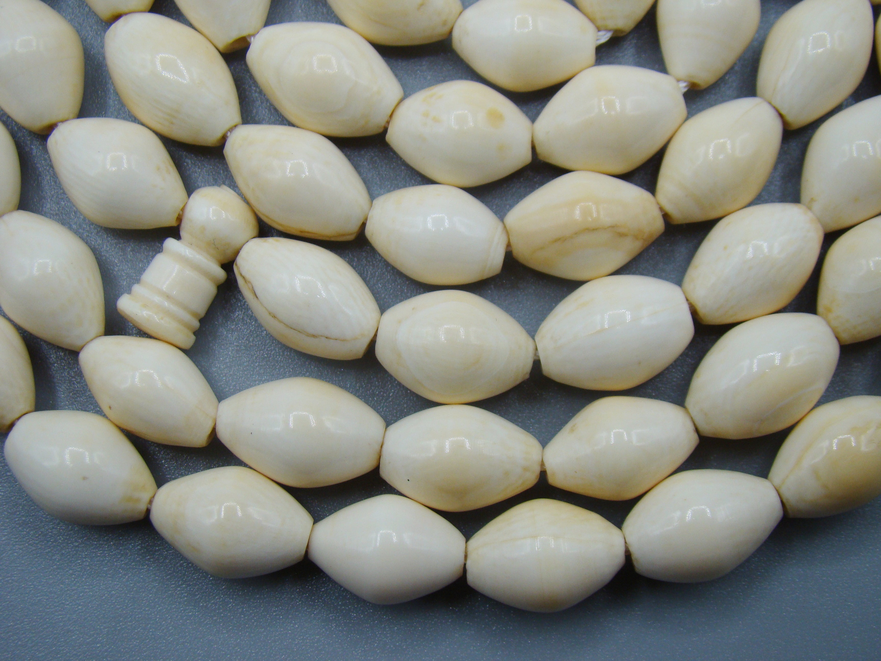 Antique Ivory, Natural Ivory, Mediterranean Ivory, handcarved Ivory, Asien Ivory, Elephant Ivory, Ivory Chain, Ivory necklace, Ivory Rosary, Rosary beads,  مسبحة, Masbaha, Muslim prayer beads, Sterling Silver