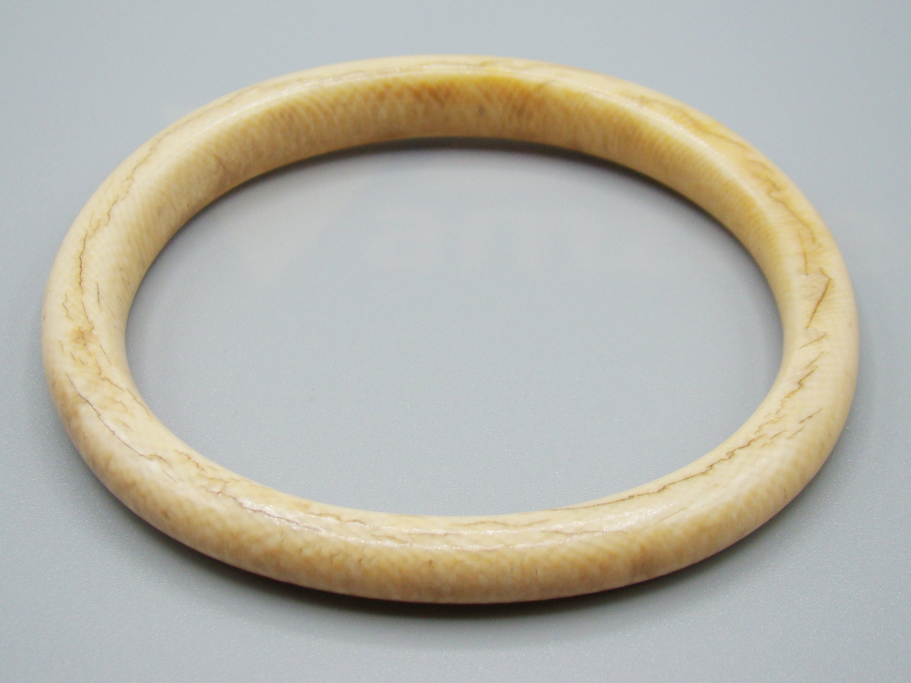 Antique Ivory, Natural Ivory, Ivory Bracelet, Mediterranean Ivory, handcarved Ivory, Asien Ivory, Elephant Ivory