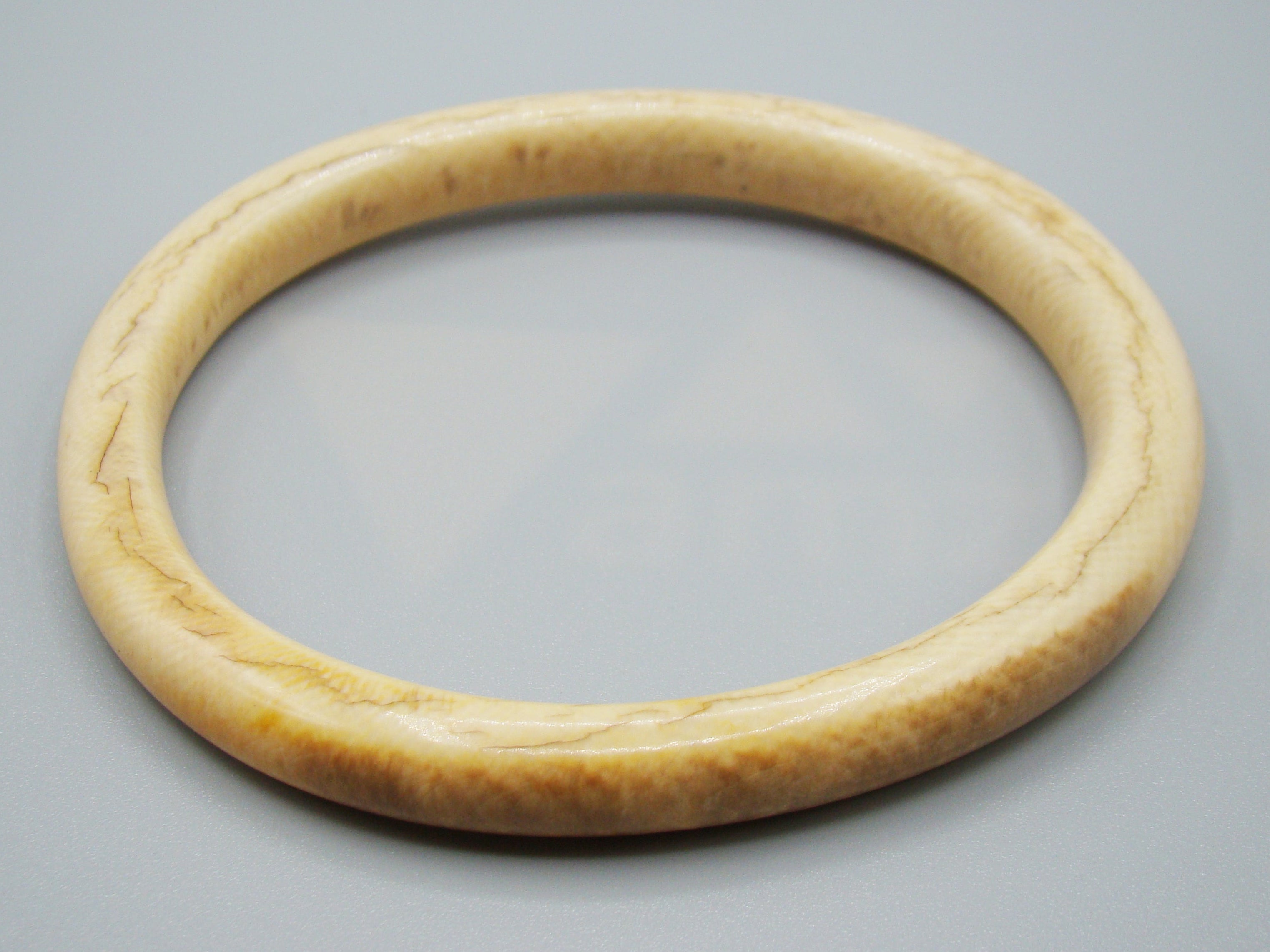 Antique Ivory, Natural Ivory, Ivory Bracelet, Mediterranean Ivory, handcarved Ivory, Asien Ivory, Elephant Ivory