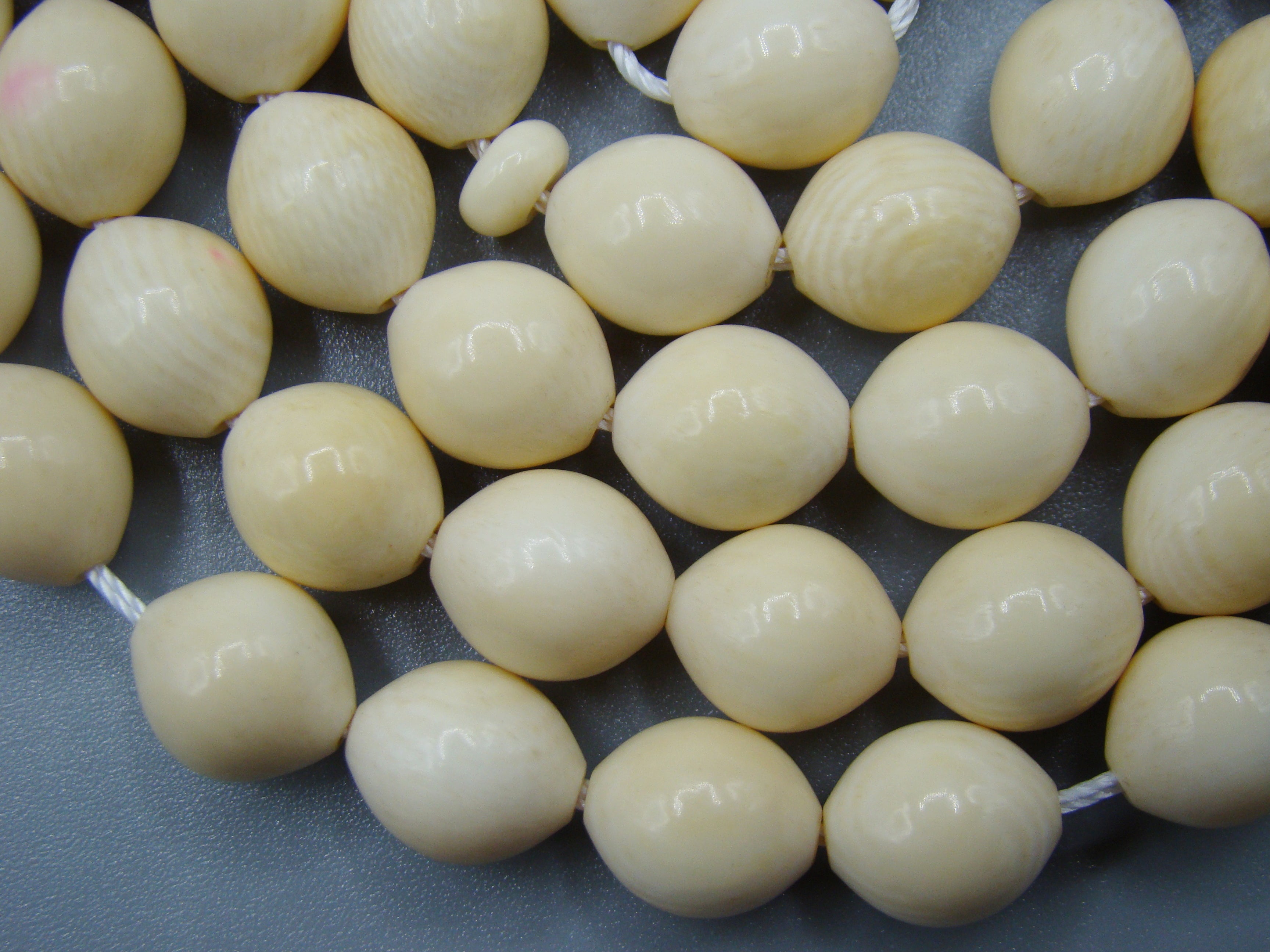 Antique Ivory, Natural Ivory, Mediterranean Ivory, handcarved Ivory, Asien Ivory, Elephant Ivory, Ivory Chain, Ivory necklace, Ivory Rosary, Rosary beads,  مسبحة, Masbaha, Muslim prayer beads, Sterling Silver