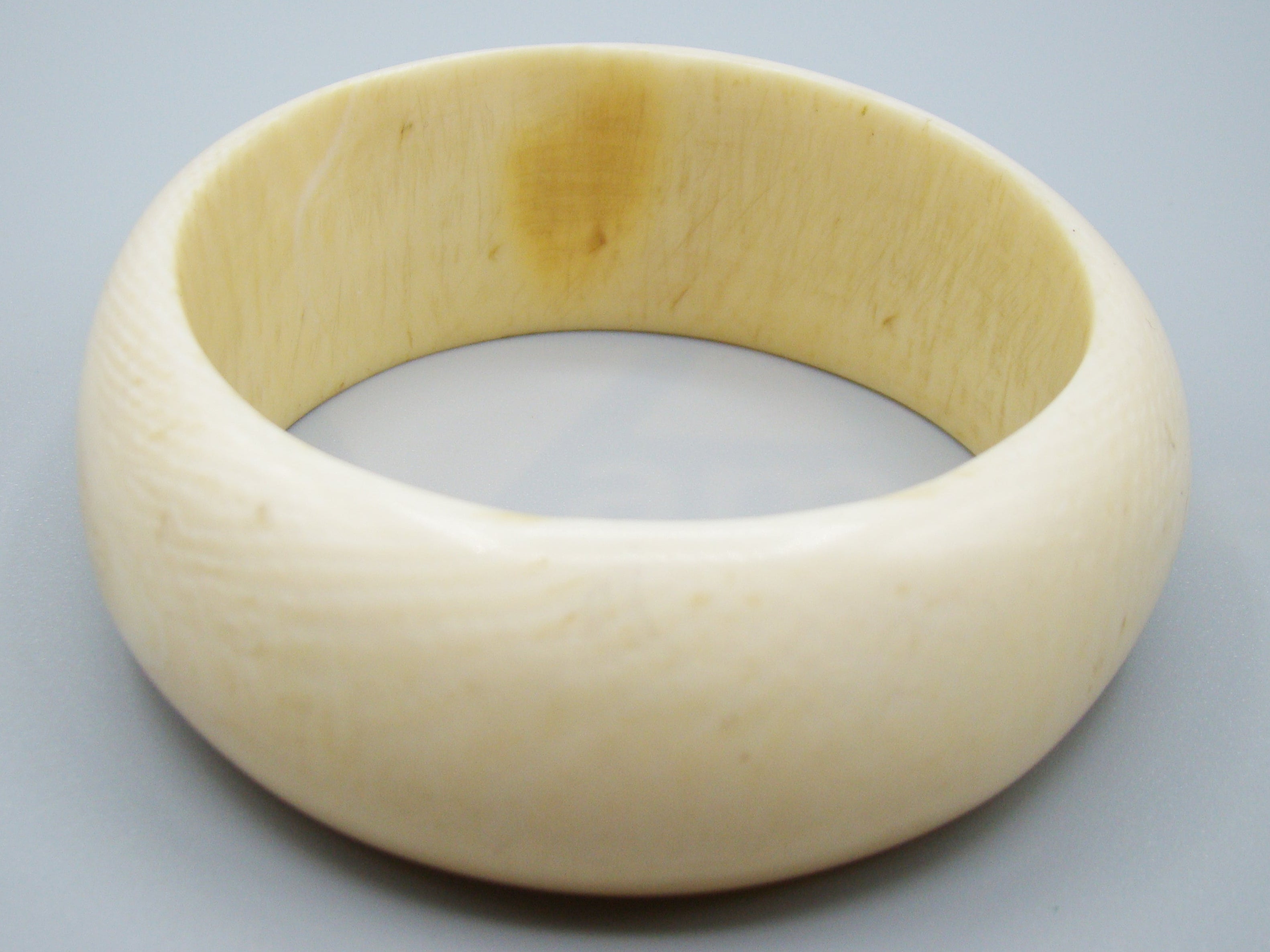 Antique Ivory, Natural Ivory, Ivory Bracelet, Mediterranean Ivory, handcarved Ivory, Asien Ivory, Elephant Ivory