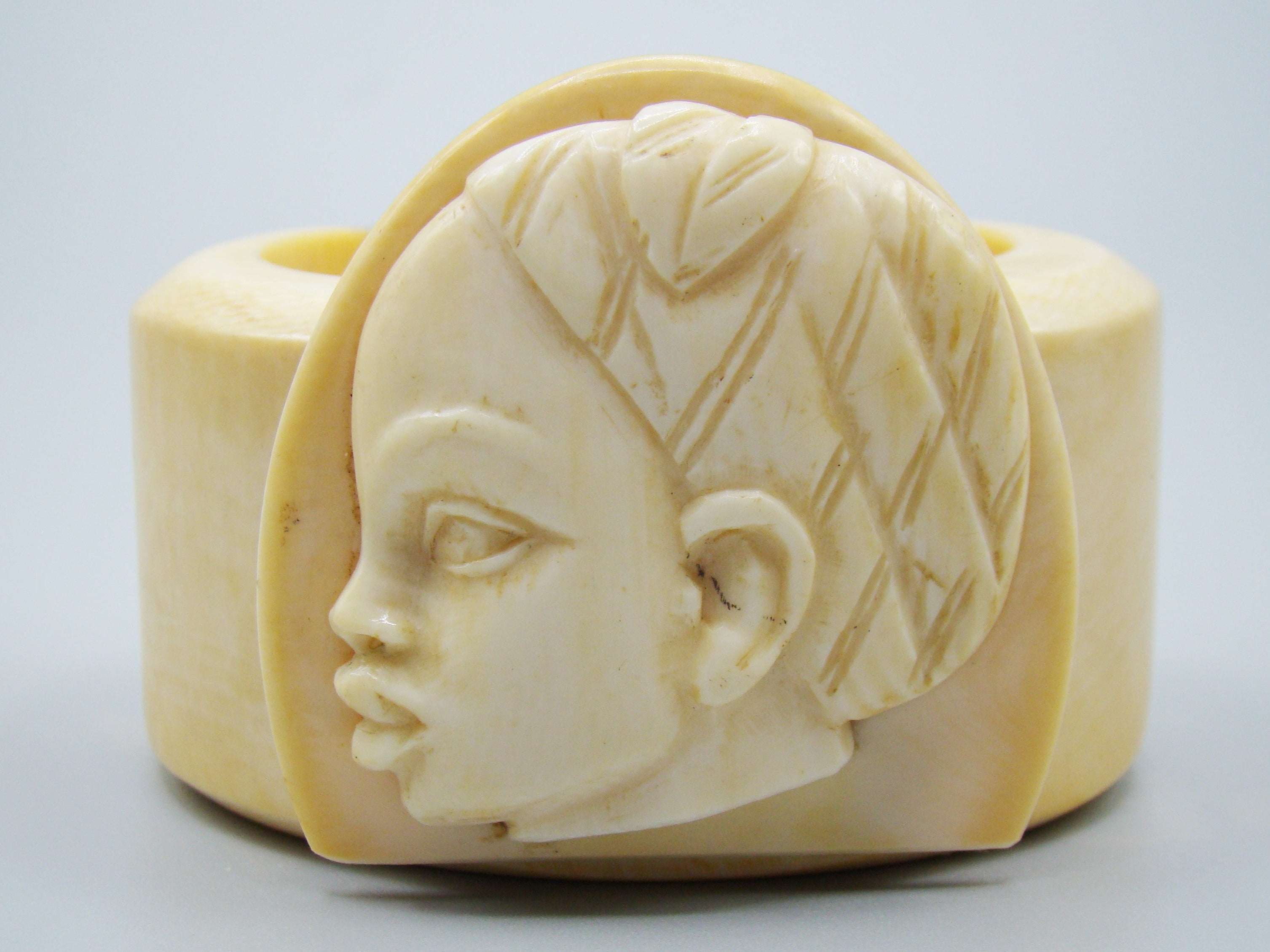 Antique Ivory, Natural Ivory, Ivory Bracelet, Mediterranean Ivory, handcarved Ivory, Asien Ivory, Elephant Ivory