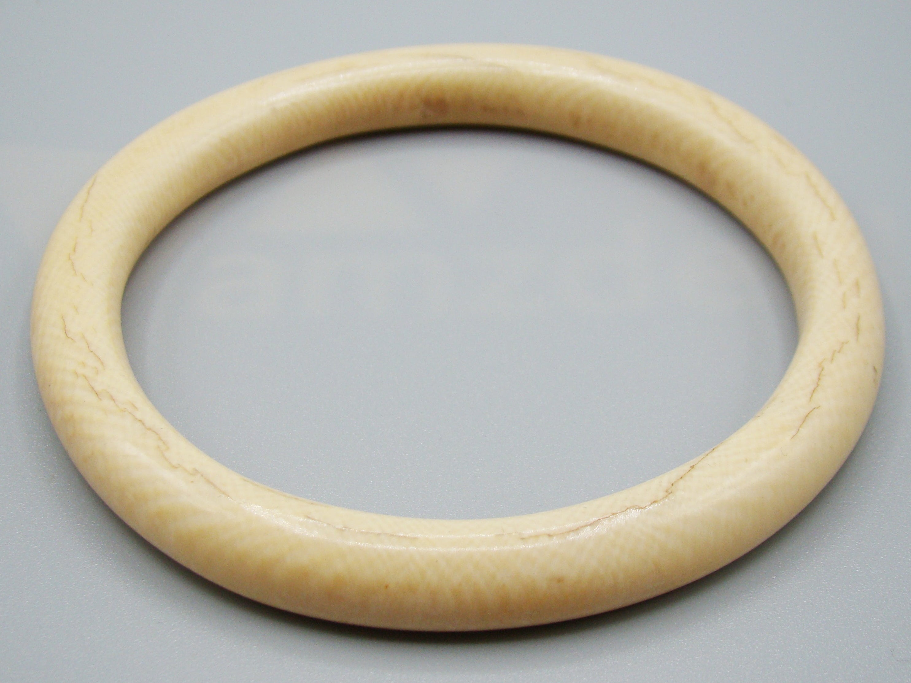 Antique Ivory, Natural Ivory, Ivory Bracelet, Mediterranean Ivory, handcarved Ivory, Asien Ivory, Elephant Ivory