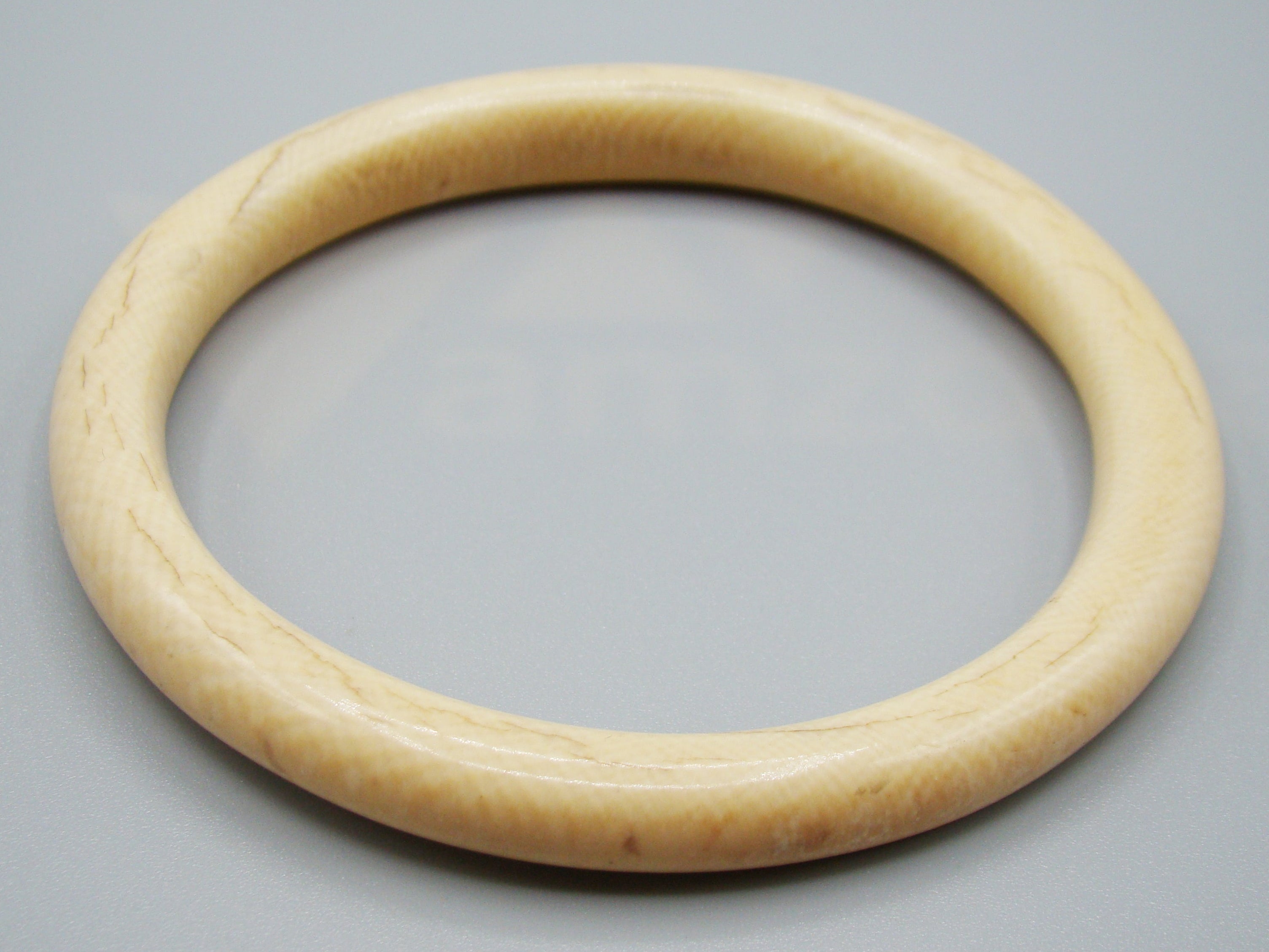 Antique Ivory, Natural Ivory, Ivory Bracelet, Mediterranean Ivory, handcarved Ivory, Asien Ivory, Elephant Ivory