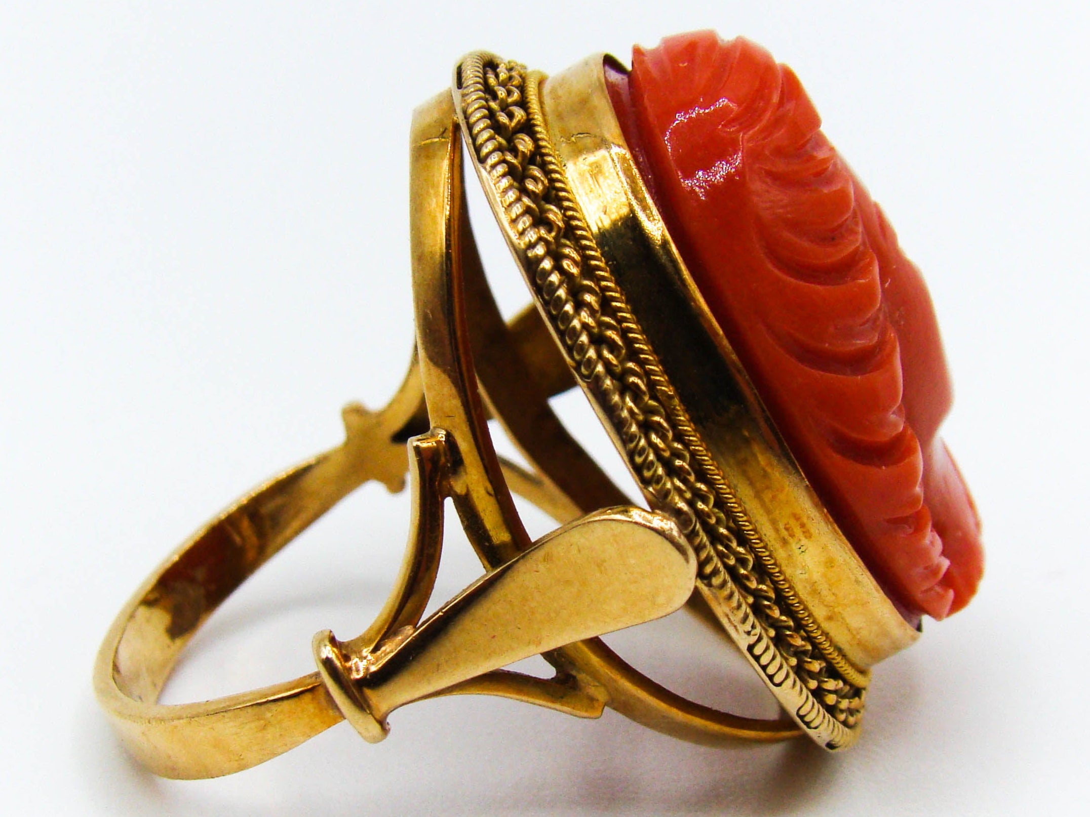 antique coral, natural coral, undyed coral, dark red coral, blood red coral, Italian coral, pacific coral, Sardinian Coral, sea coral, Mediterranean coral, Mediterranean red, Mediterranean ring, coral ring , 21 karat gold, momo red, momo ring, momo coral
