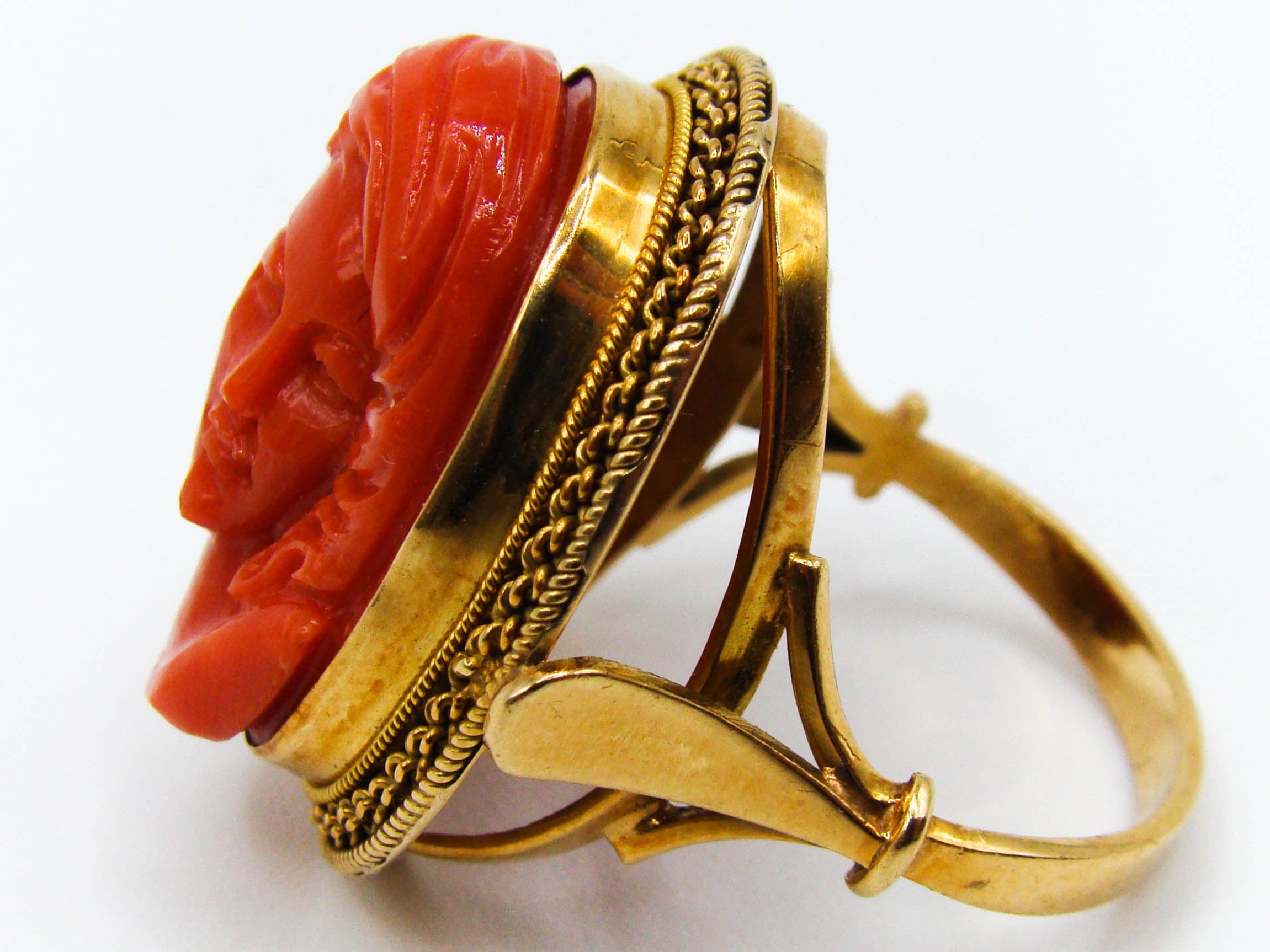 antique coral, natural coral, undyed coral, dark red coral, blood red coral, Italian coral, pacific coral, Sardinian Coral, sea coral, Mediterranean coral, Mediterranean red, Mediterranean ring, coral ring , 21 karat gold, momo red, momo ring, momo coral