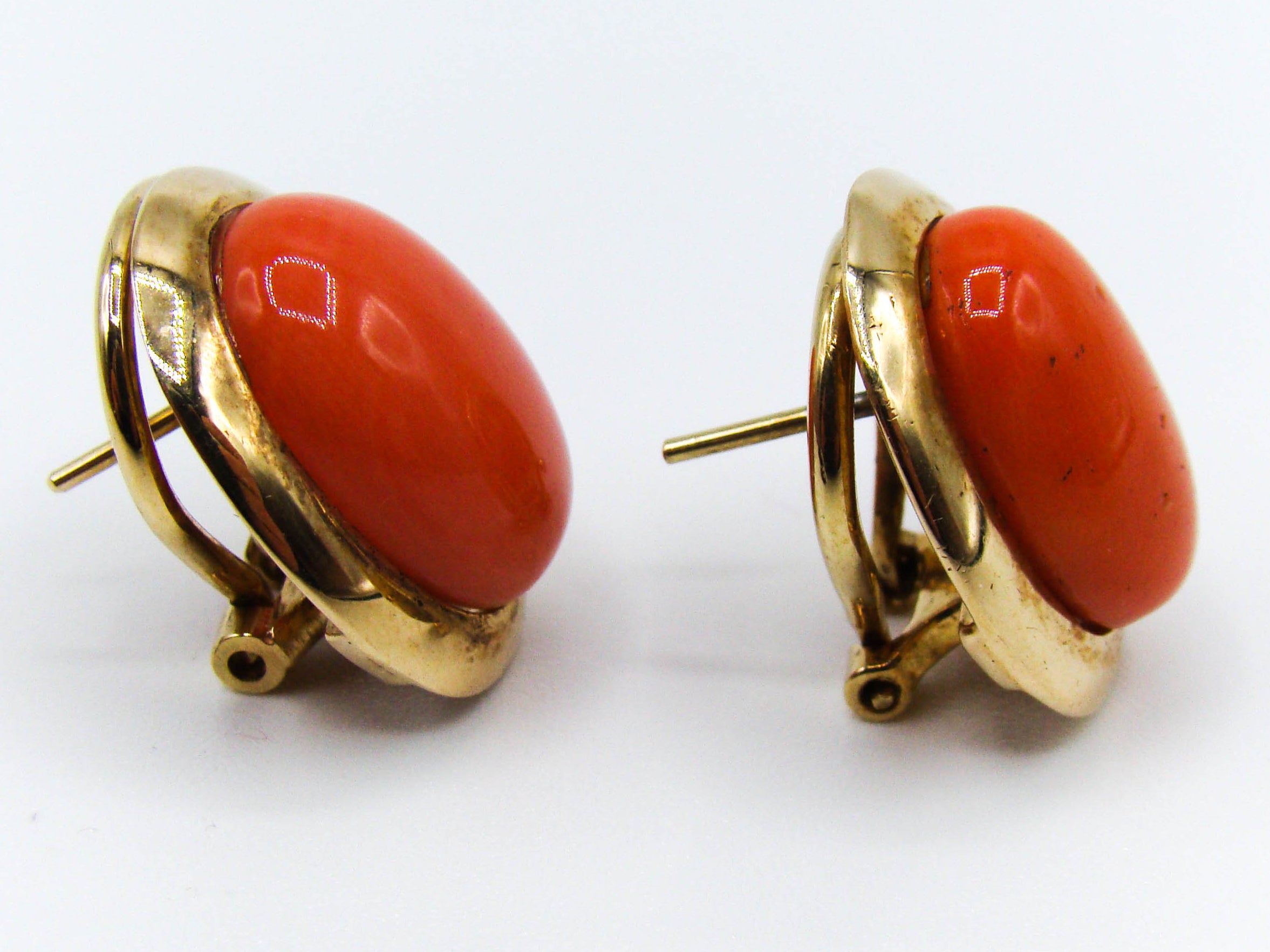 antique coral, natural coral, undyed coral, dark orange coral, Italian coral, pacific coral, Sardinian Coral, sea coral, Mediterranean coral, Mediterranean earrings, coral earrings, handcarved coral, 14 karat gold