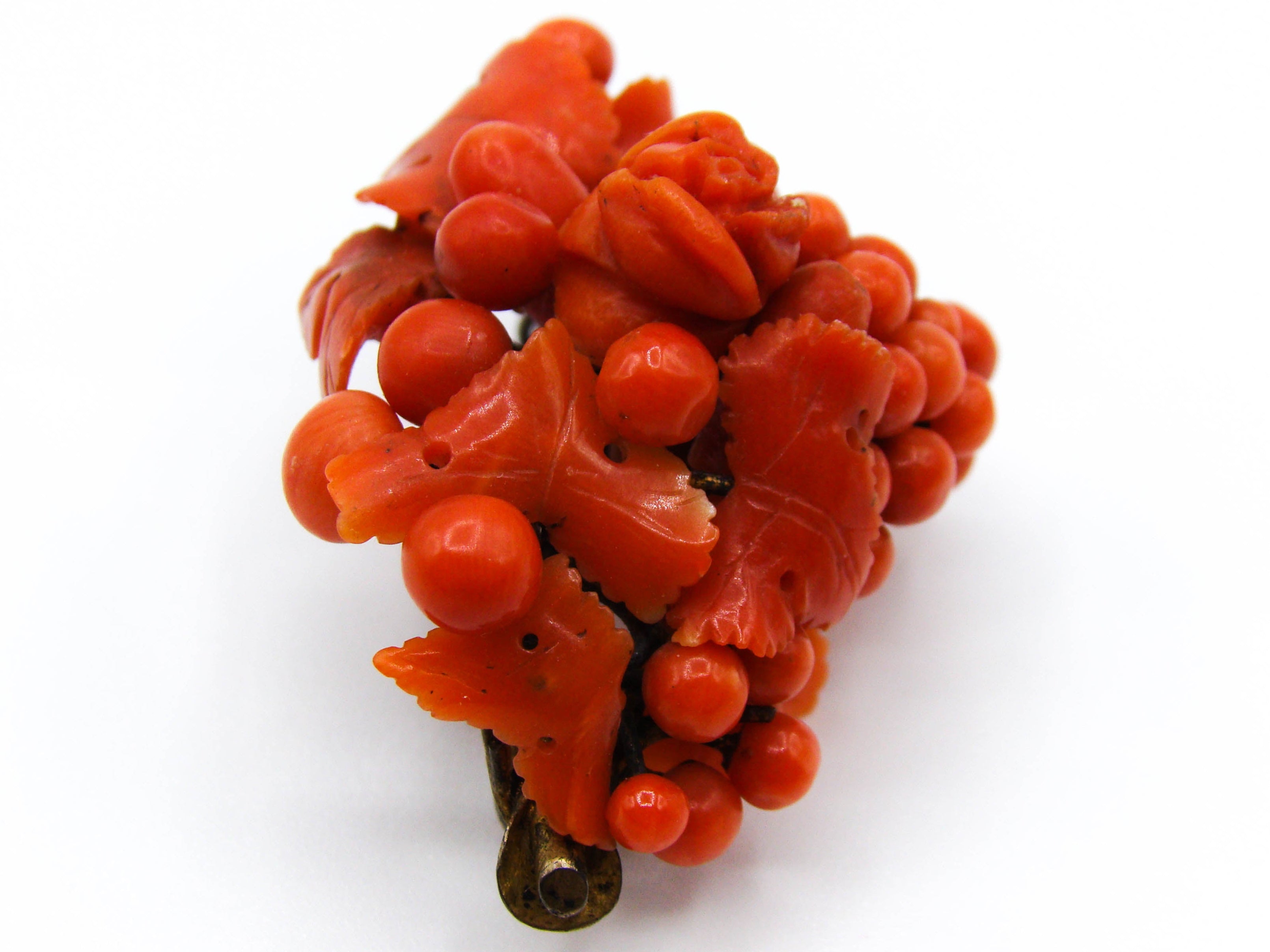 antique coral, natural coral, undyed coral, dark red coral, blood red coral, Italian coral, pacific coral, Sardinian Coral, red coral, sea coral, Mediterranean coral, Mediterranean brooch, coral brooch, handcarved