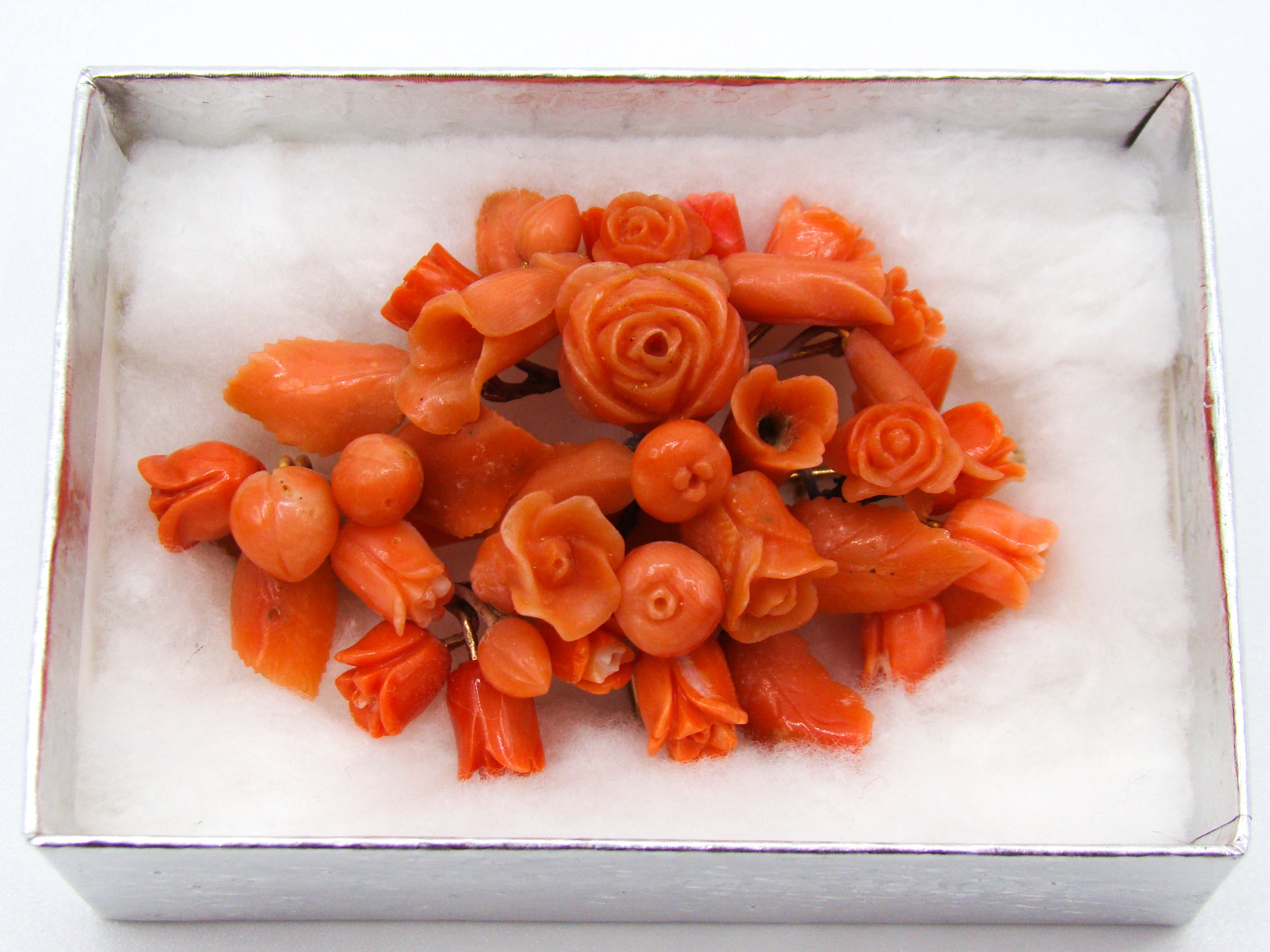 antique coral, natural coral, undyed coral, salmon coral, Italian coral, pacific coral, Sardinian Coral, sea coral, Mediterranean coral, Mediterranean brooch, Mediterranean salmon, handcarved coral, coral brooch, 14 karat gold, salmon brooch