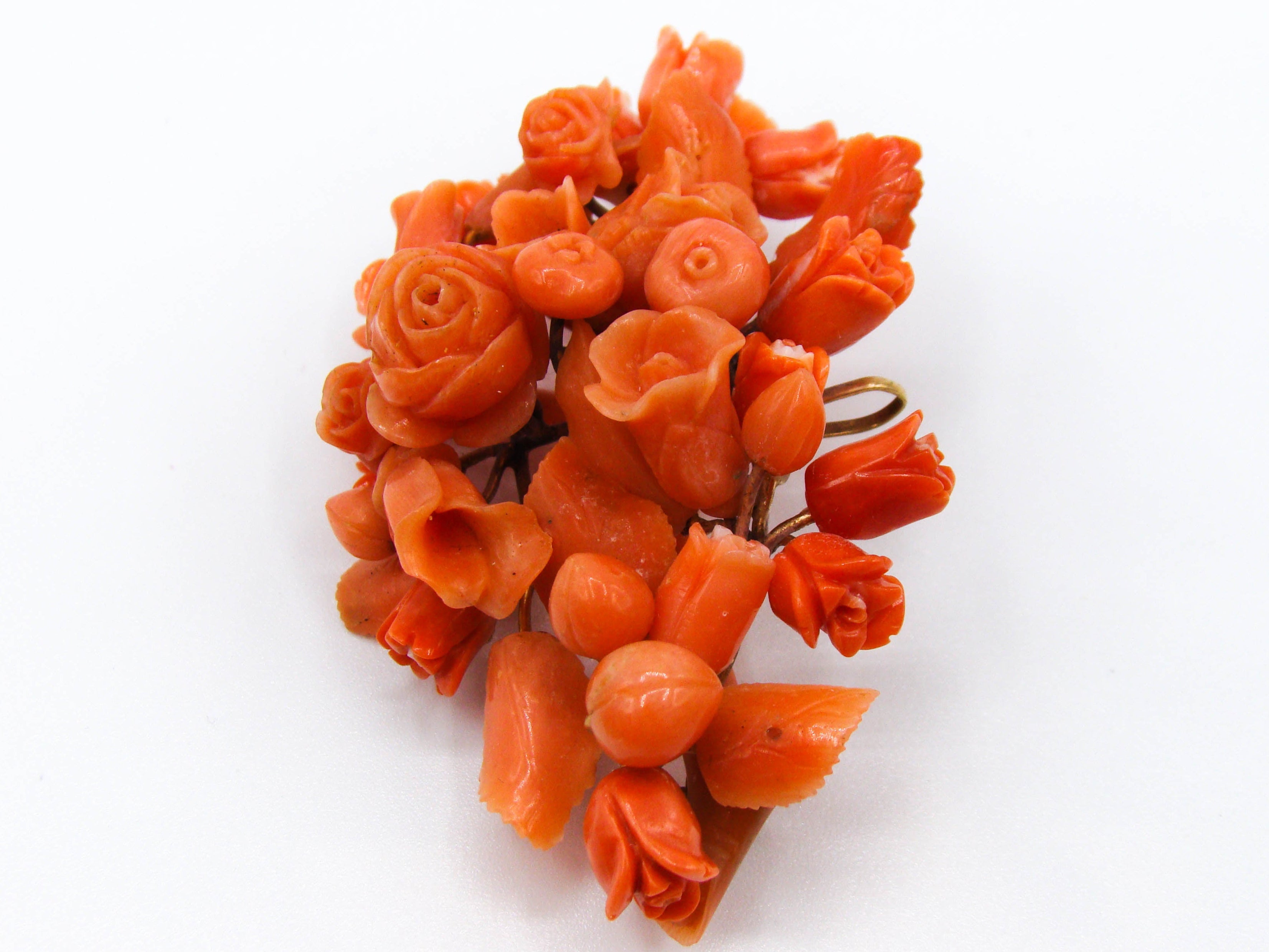 antique coral, natural coral, undyed coral, salmon coral, Italian coral, pacific coral, Sardinian Coral, sea coral, Mediterranean coral, Mediterranean brooch, Mediterranean salmon, handcarved coral, coral brooch, 14 karat gold, salmon brooch