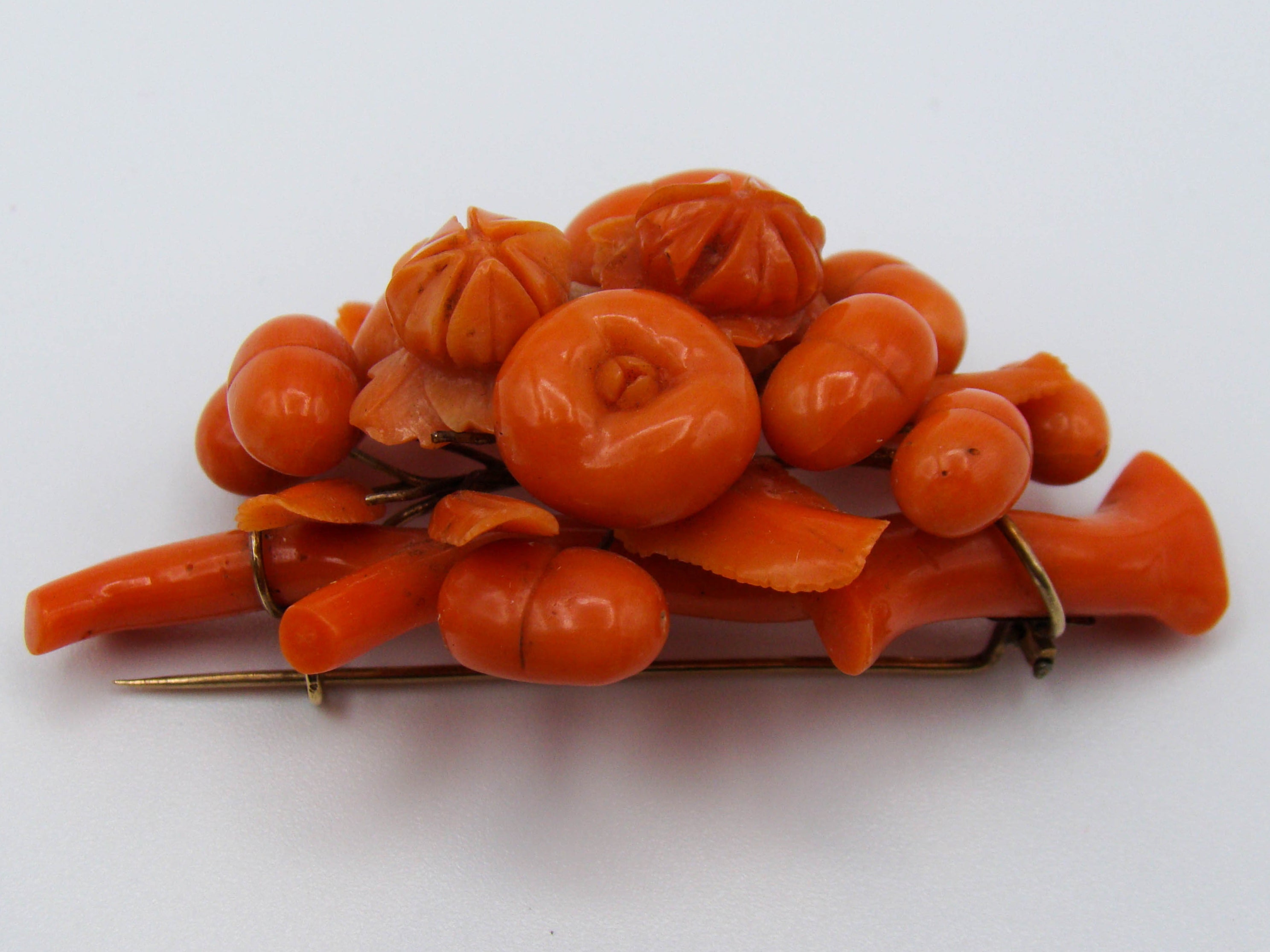 antique coral, natural coral, undyed coral, dark orange coral, Italian coral, pacific coral, Sardinian Coral, sea coral, Mediterranean coral, Mediterranean brooch, Mediterranean orange, coral brooch, handcarved coral, 14 karat gold