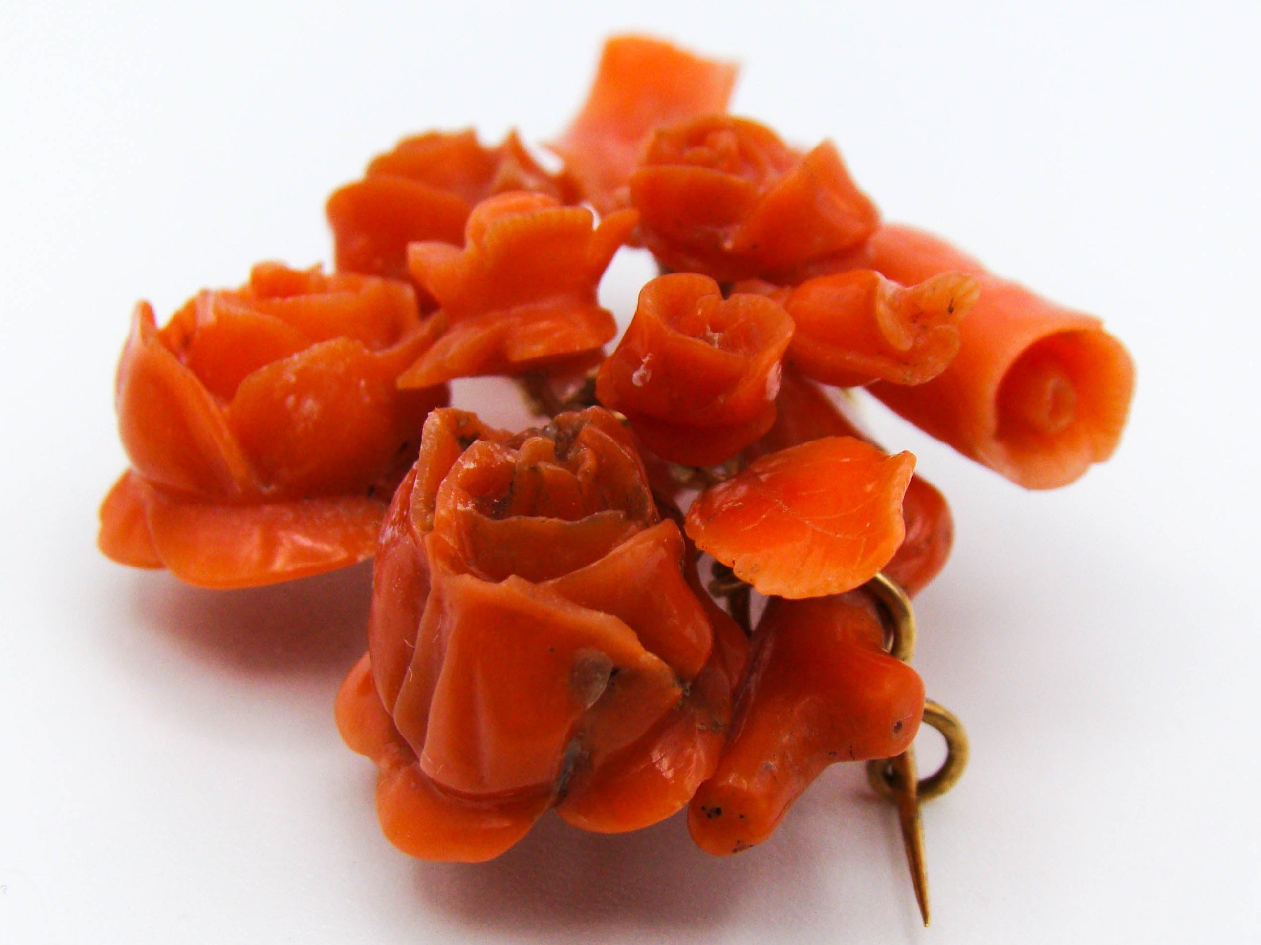 antique coral, natural coral, undyed coral, dark orange coral, Italian coral, pacific coral, Sardinian Coral, sea coral, Mediterranean coral, Mediterranean brooch, Mediterranean orange, coral brooch, handcarved coral, 14 karat gold