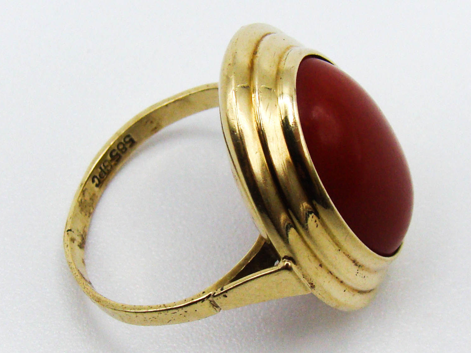 antique coral, natural coral, undyed coral, dark red coral, blood red coral, Italian coral, pacific coral, Sardinian Coral, Coral Ring, sea coral, aka coral, Gold 14 Karat