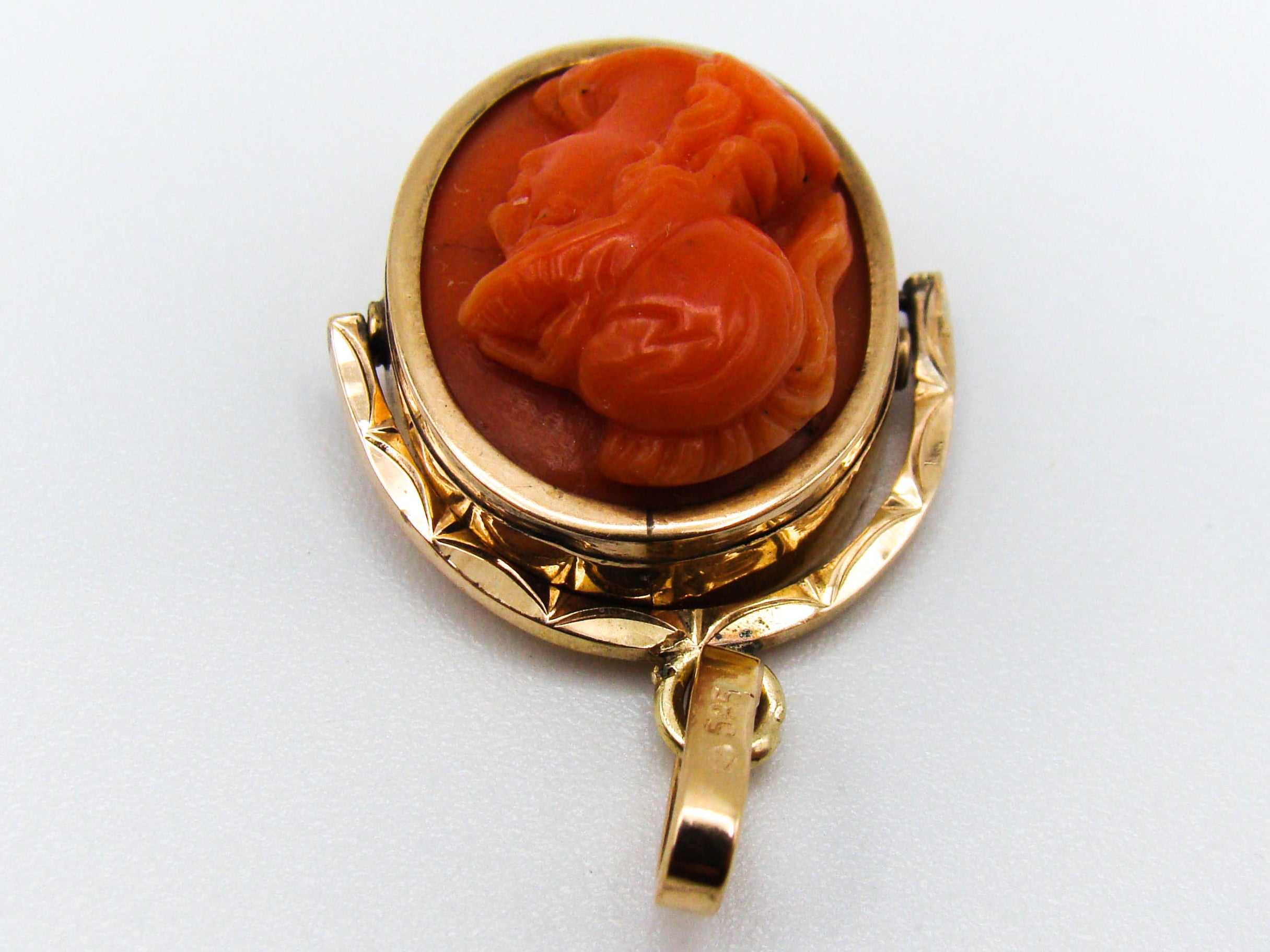 antique coral, natural coral, undyed coral, dark red coral, blood red coral, Italian coral, pacific coral, Sardinian Coral, sea coral, Mediterranean coral, Mediterranean red, Mediterranean pendant, coral pendant, 14 karat gold