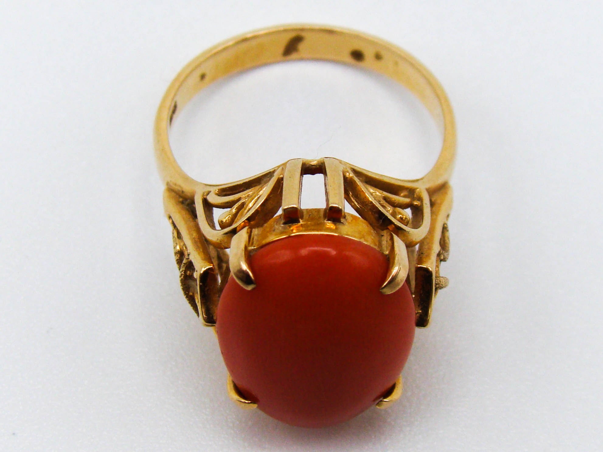 antique coral, natural coral, undyed coral, dark red coral, blood red coral, Italian coral, pacific coral, Sardinian Coral, sea coral, Mediterranean coral, Mediterranean red, Mediterranean ring, coral ring , 18 karat gold