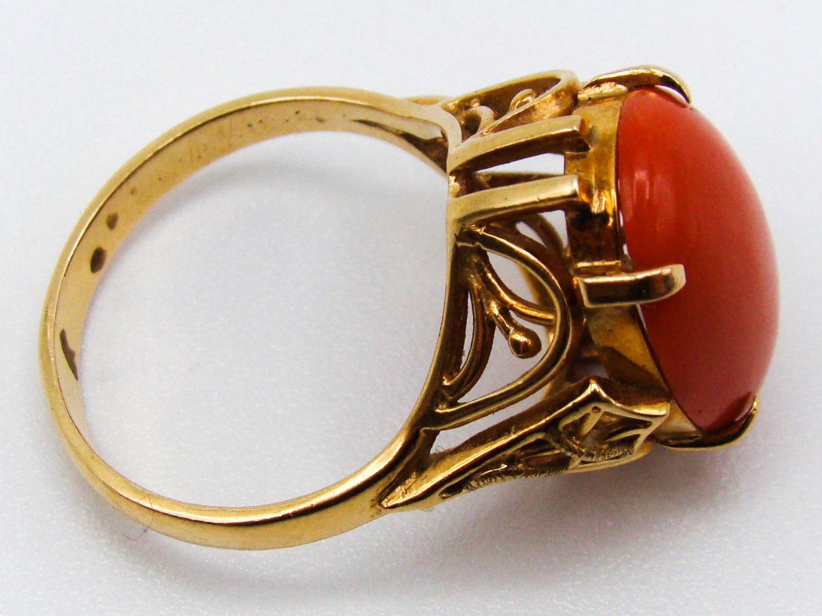 antique coral, natural coral, undyed coral, dark red coral, blood red coral, Italian coral, pacific coral, Sardinian Coral, sea coral, Mediterranean coral, Mediterranean red, Mediterranean ring, coral ring , 18 karat gold