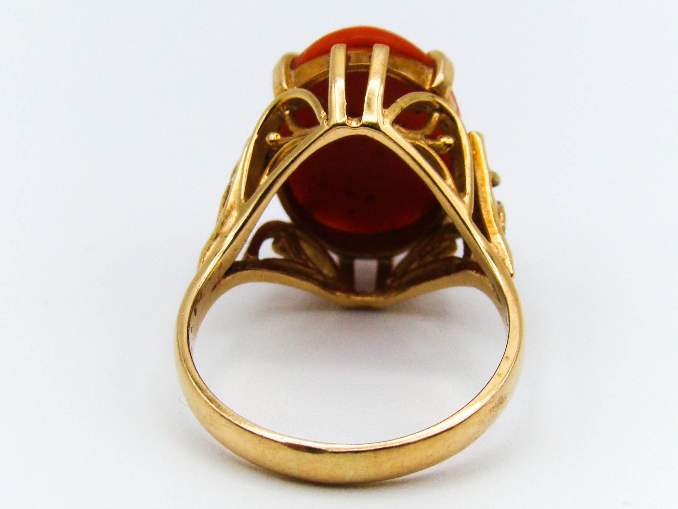 antique coral, natural coral, undyed coral, dark red coral, blood red coral, Italian coral, pacific coral, Sardinian Coral, sea coral, Mediterranean coral, Mediterranean red, Mediterranean ring, coral ring , 18 karat gold