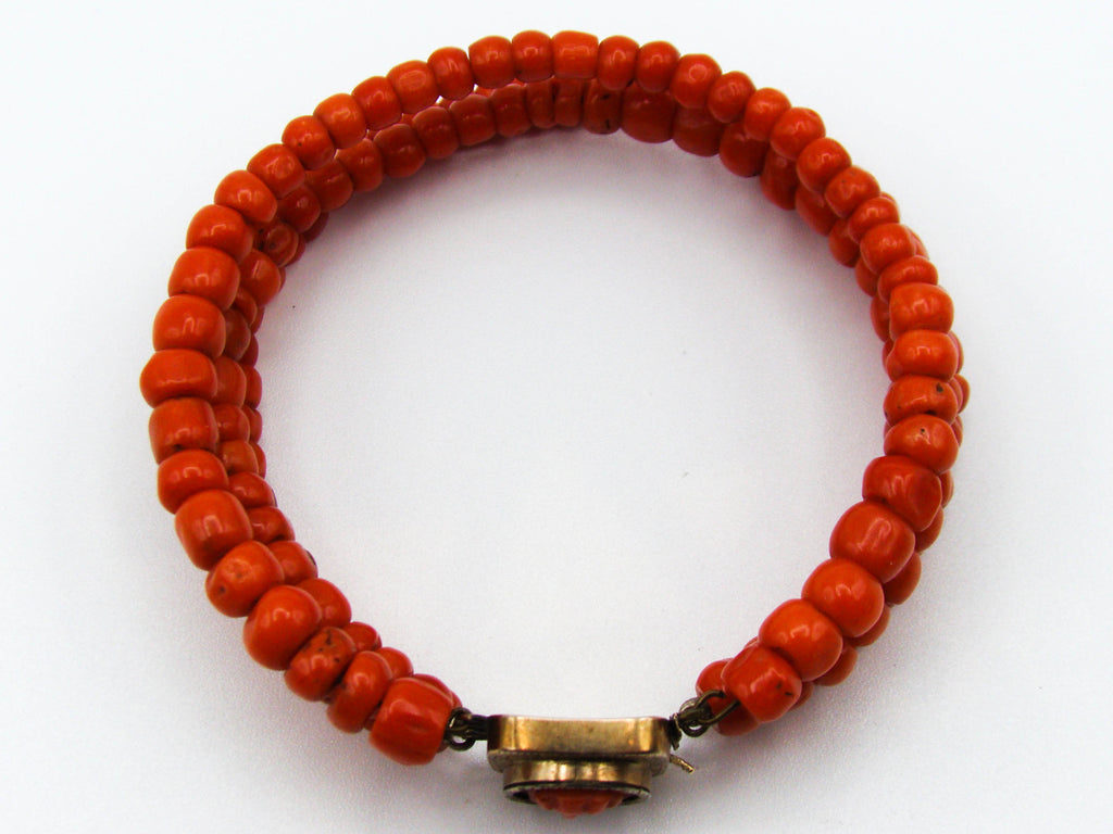 antique coral, natural coral, undyed coral, dark red coral, blood red coral, Italian coral, pacific coral, Sardinian Coral, red coral, sea coral, Mediterranean coral, Mediterranean bracelet, coral bracelet, handcarved, 9 karat gold