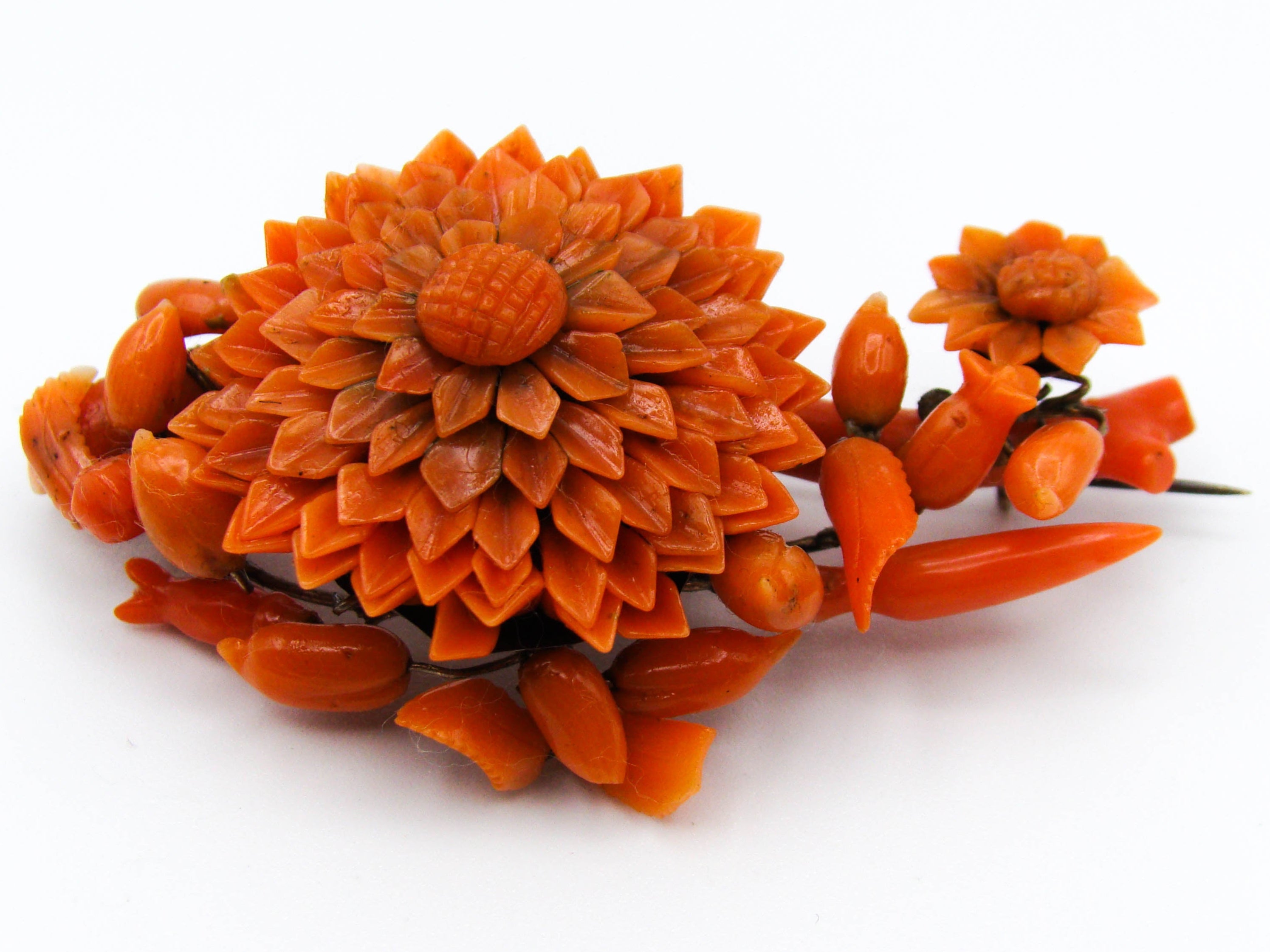 antique coral, natural coral, undyed coral, dark orange coral, Italian coral, pacific coral, Sardinian Coral, sea coral, Mediterranean coral, Mediterranean orange, handcarved coral, orange coral, 14 karat gold, coral necklace, coral pendant, coral earrings, coral bracelet, coral brooch, in original box
