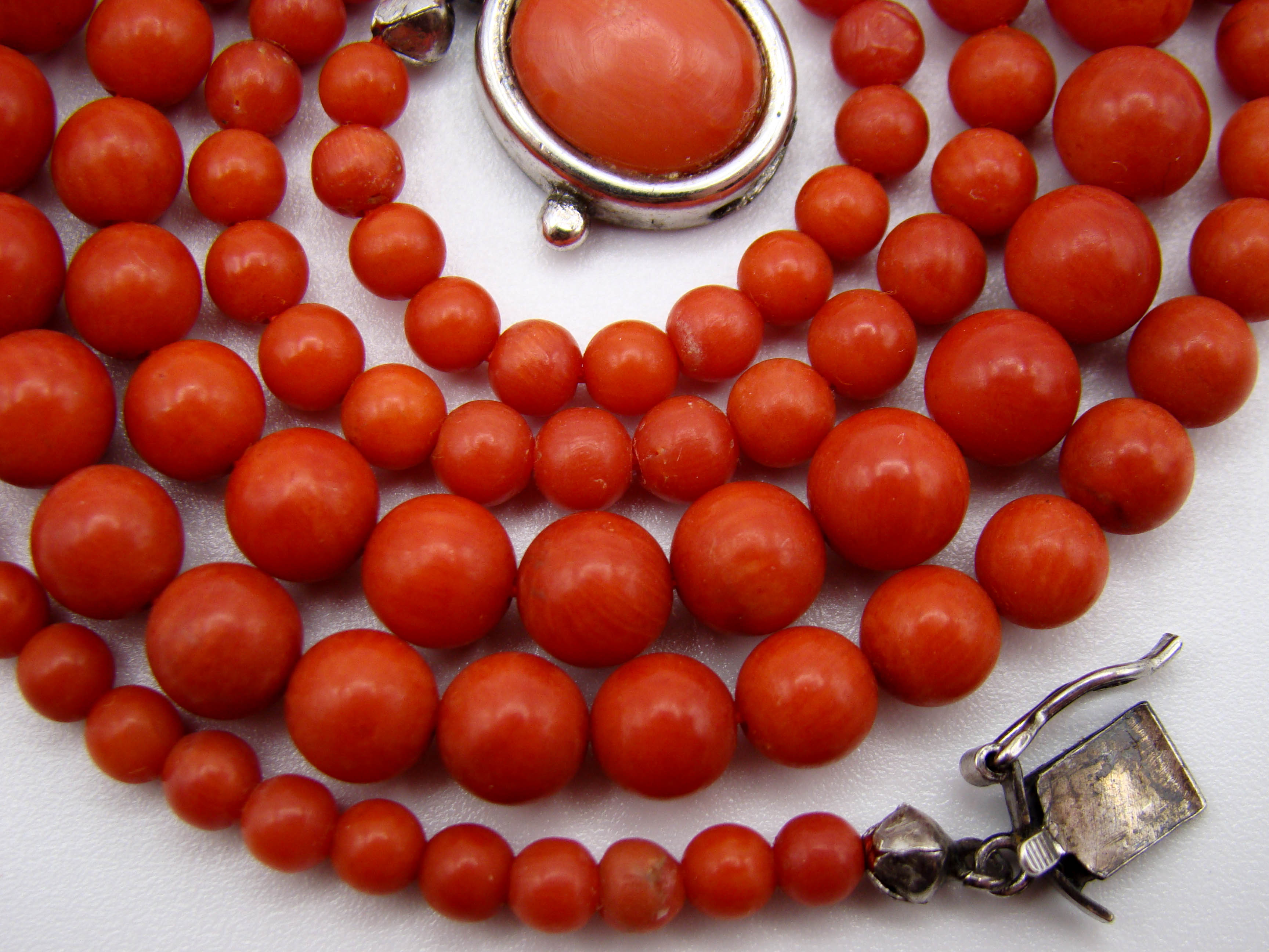 antique coral, natural coral, undyed coral, dark red coral, blood red coral, Italian coral, pacific coral, Sardinian Coral, Coral beads, Coral Rosary beads, Coral chain, Coral necklace, sea coral, aka coral, silver 925 clasp