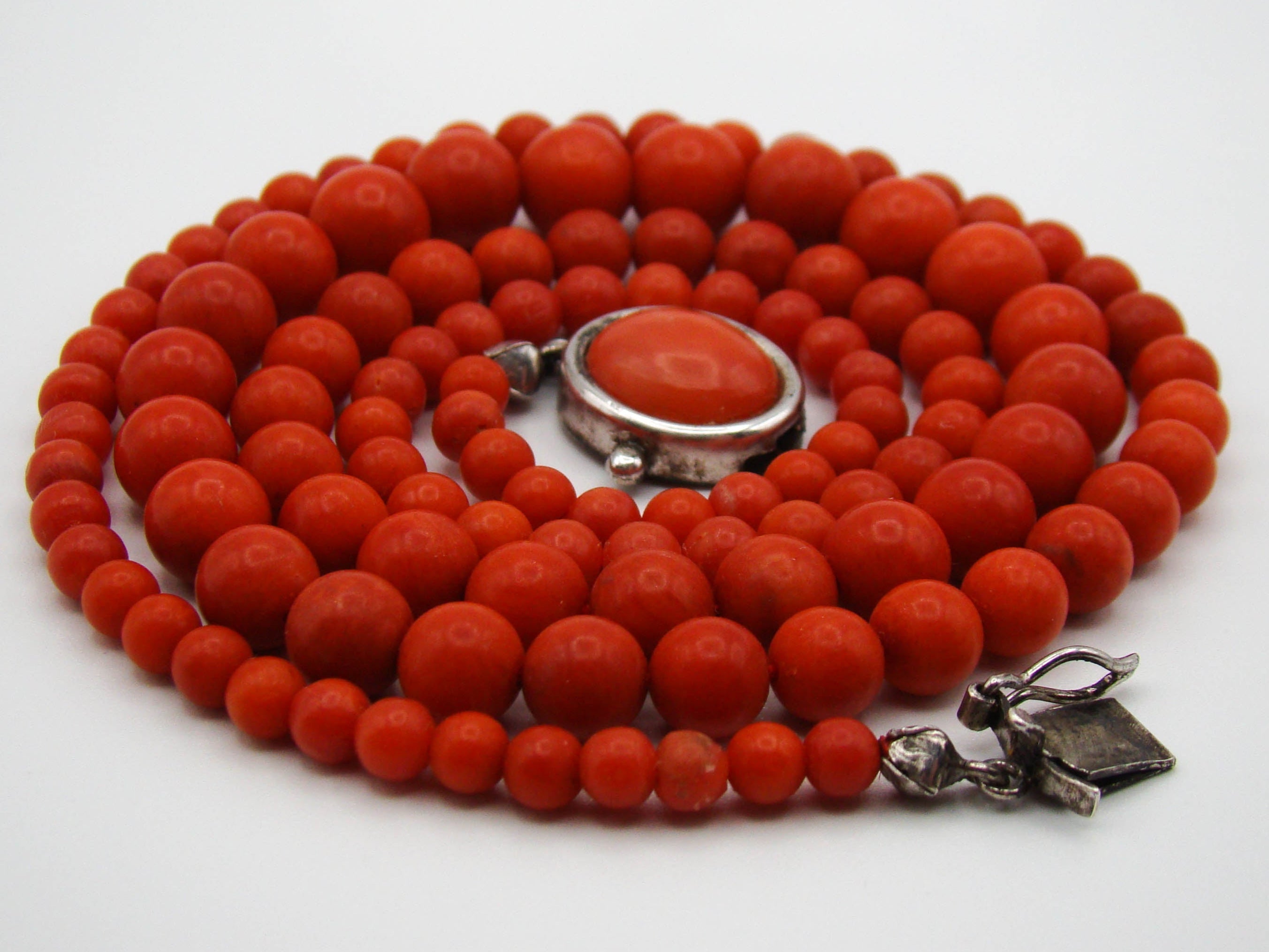antique coral, natural coral, undyed coral, dark red coral, blood red coral, Italian coral, pacific coral, Sardinian Coral, Coral beads, Coral Rosary beads, Coral chain, Coral necklace, sea coral, aka coral, silver 925 clasp