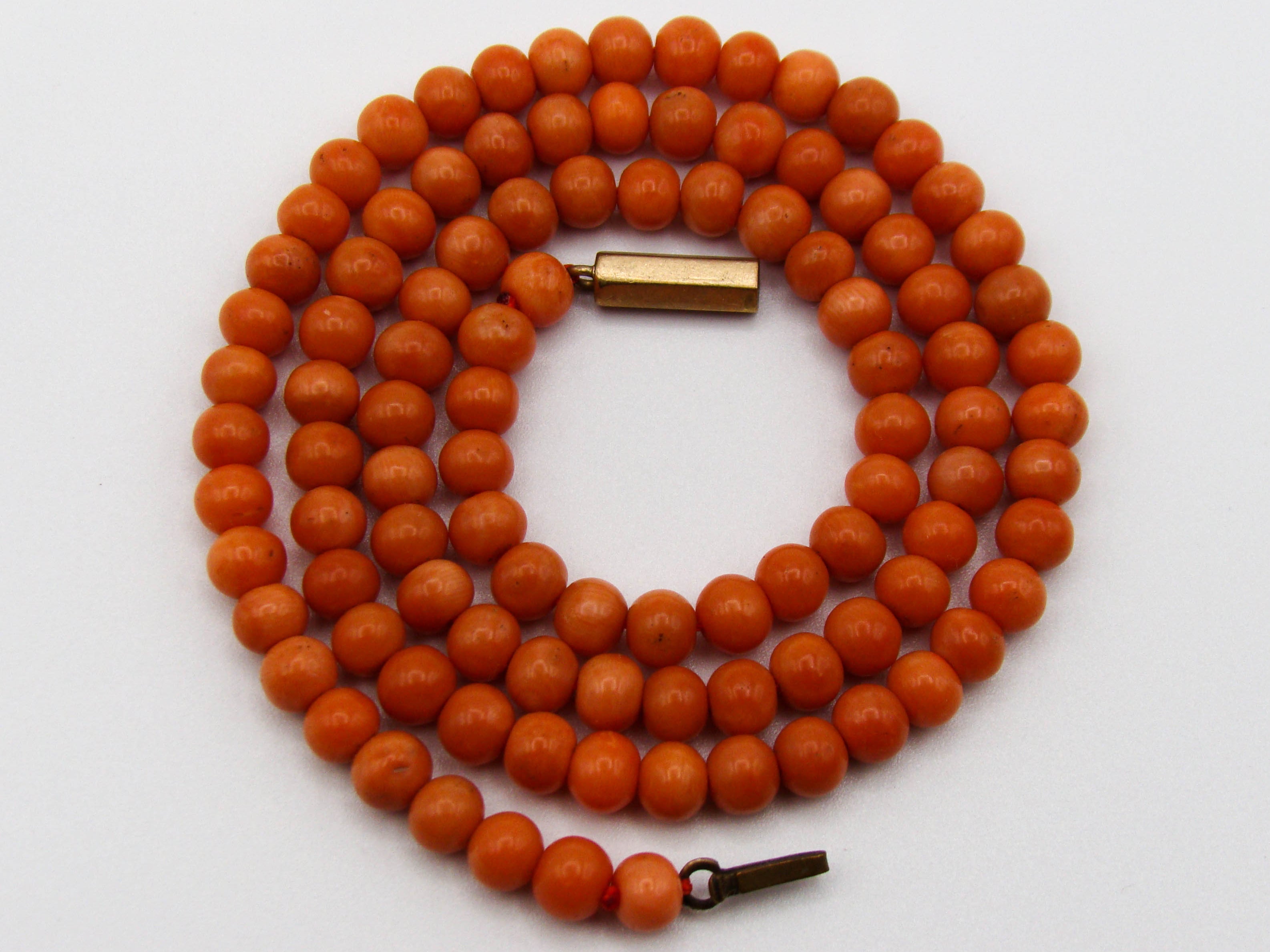 antique coral, natural coral, undyed coral, dark orange coral, Italian coral, pacific coral, Sardinian Coral, sea coral, Mediterranean coral, Mediterranean necklace, Mediterranean chain, coral necklace, handcarved coral, 8 karat gold