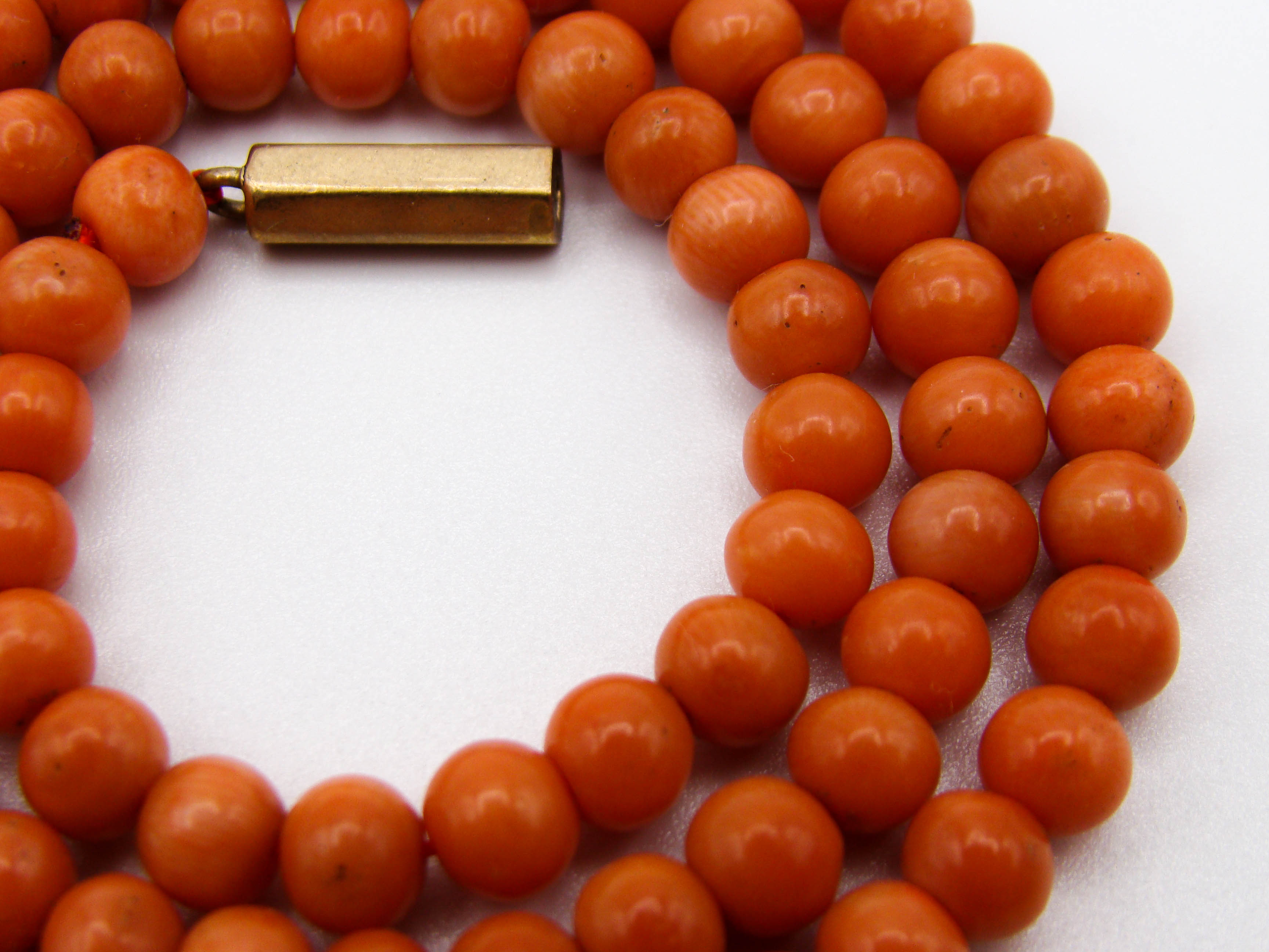 antique coral, natural coral, undyed coral, dark orange coral, Italian coral, pacific coral, Sardinian Coral, sea coral, Mediterranean coral, Mediterranean necklace, Mediterranean chain, coral necklace, handcarved coral, 8 karat gold